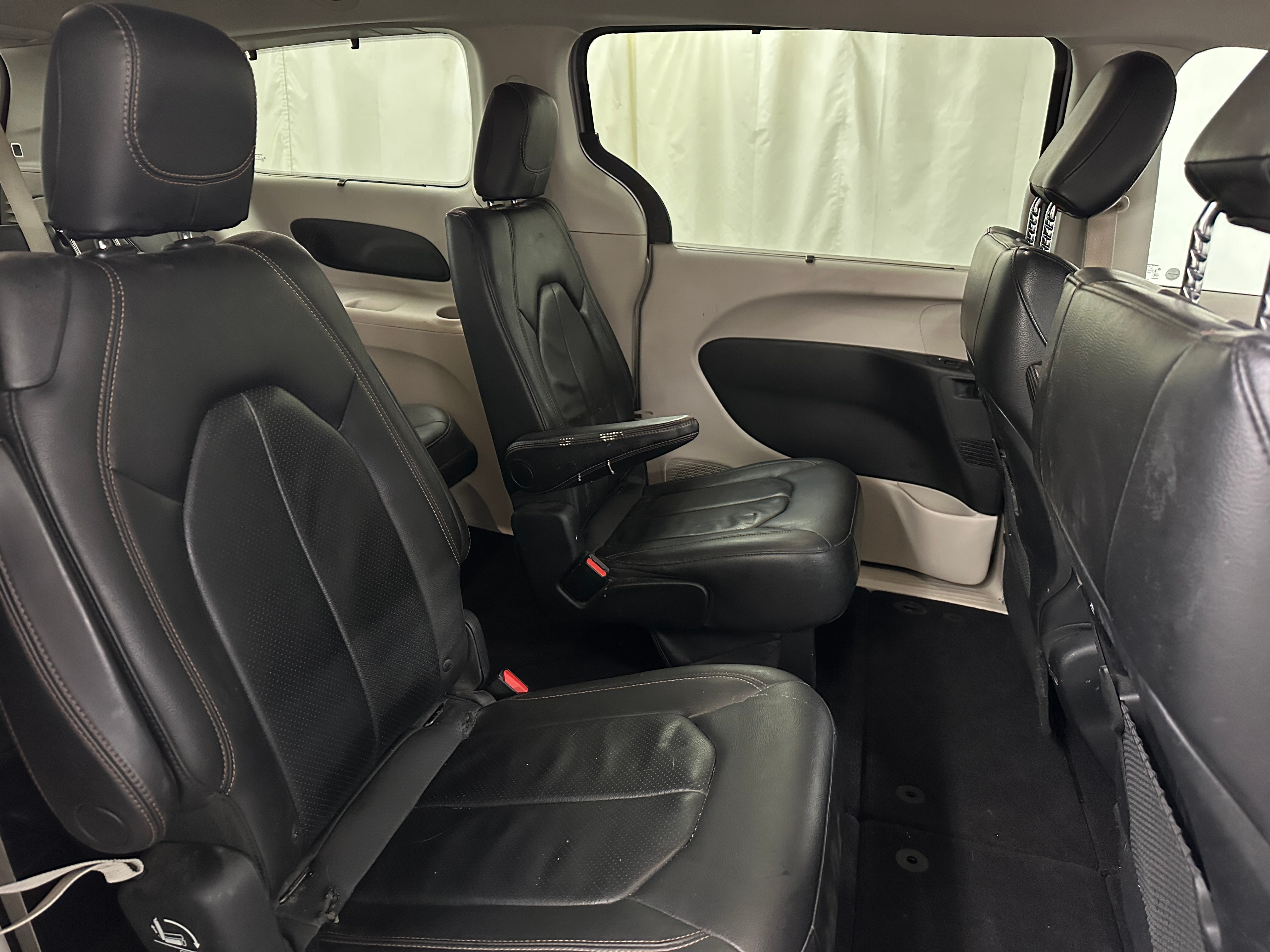 2018 Chrysler Pacifica Touring L 5