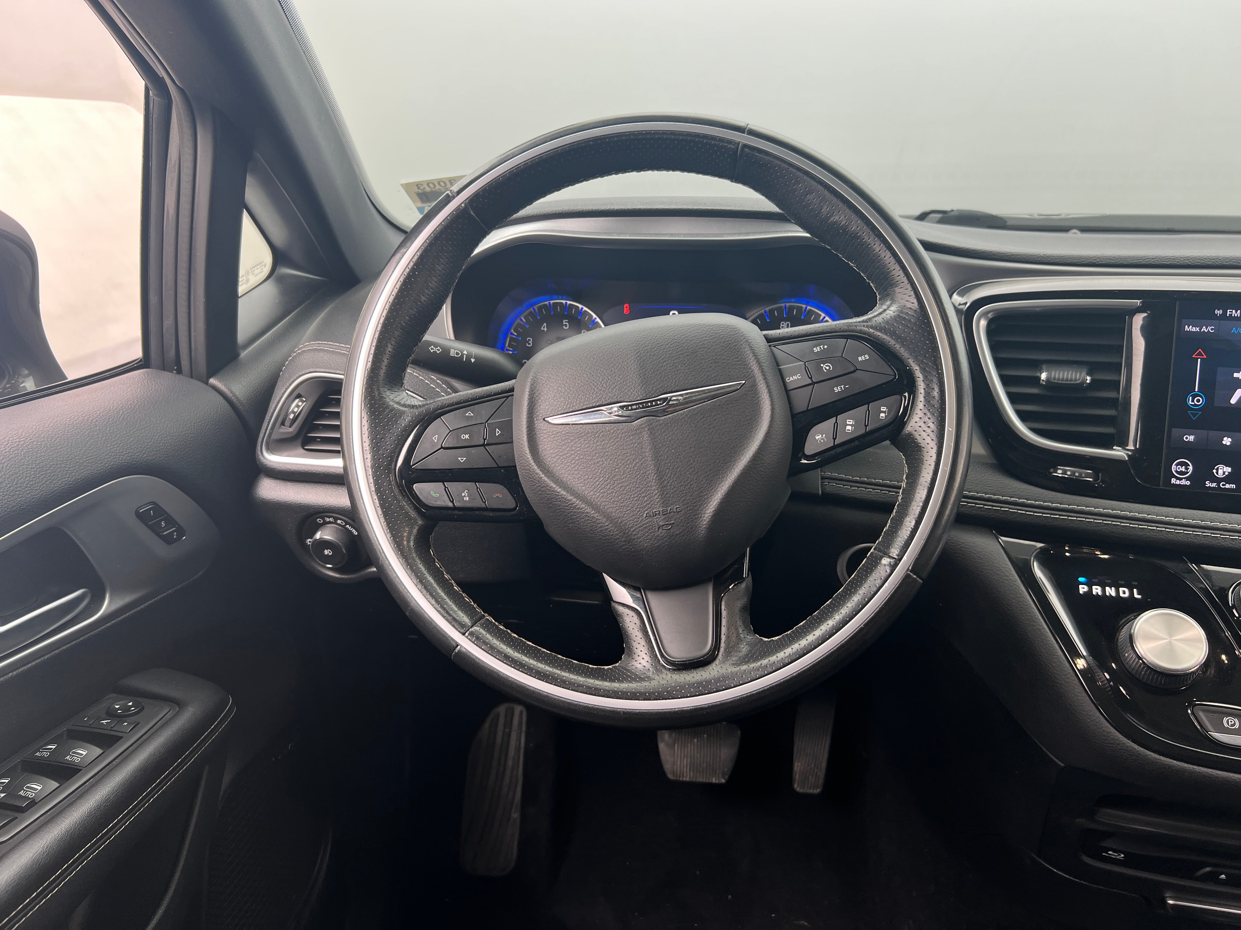 2019 Chrysler Pacifica Limited 4