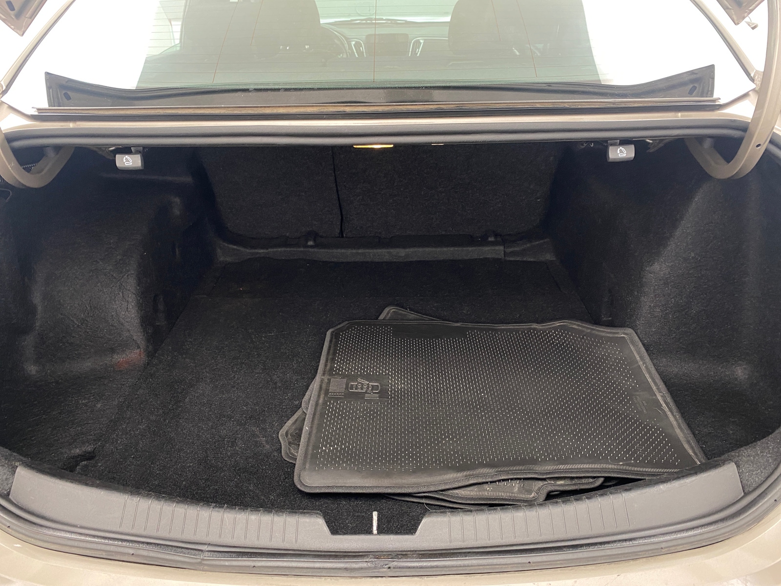 Thumbnail: 2022 Chevrolet Malibu - 7