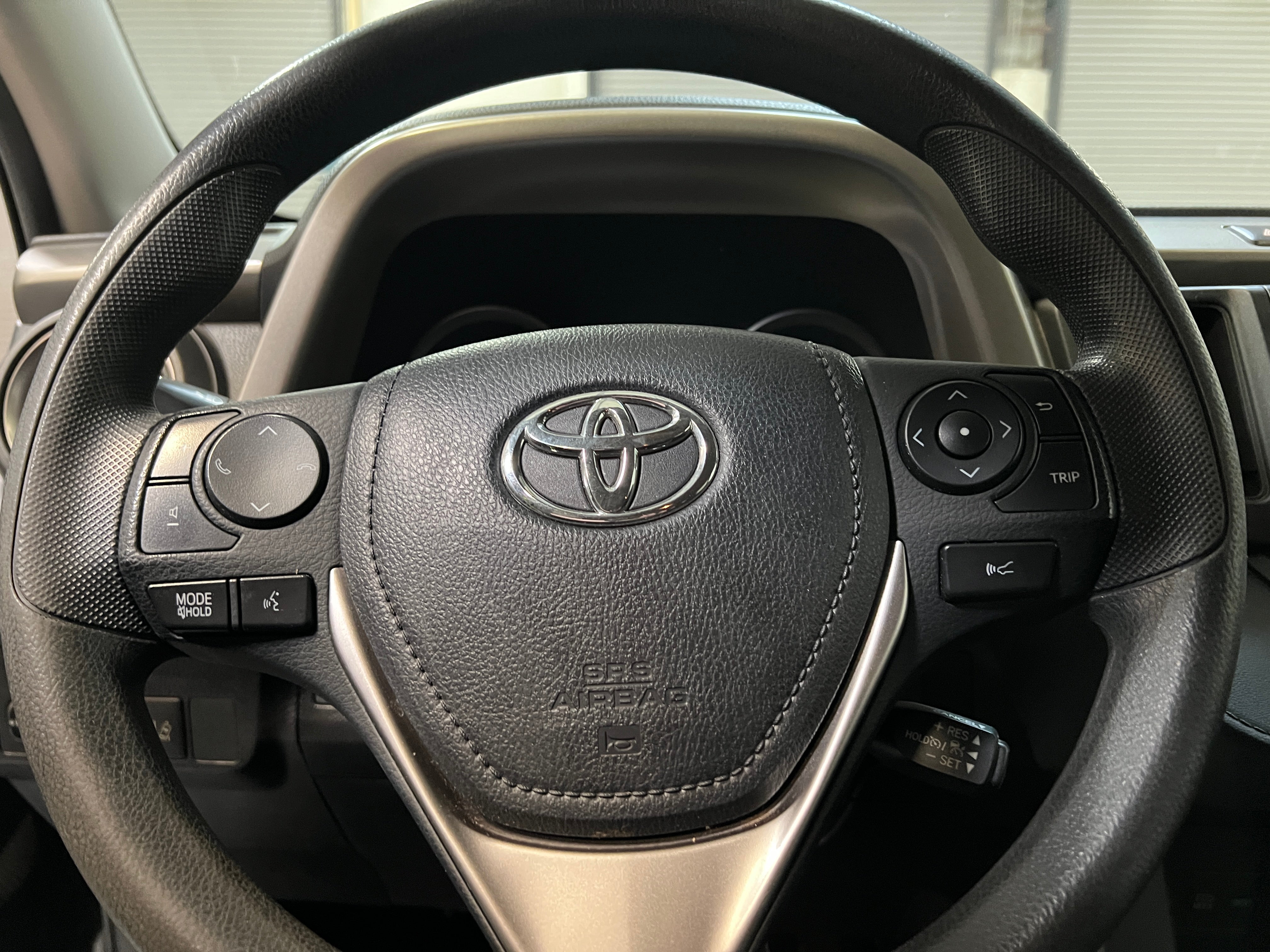 2018 Toyota RAV4 LE 5