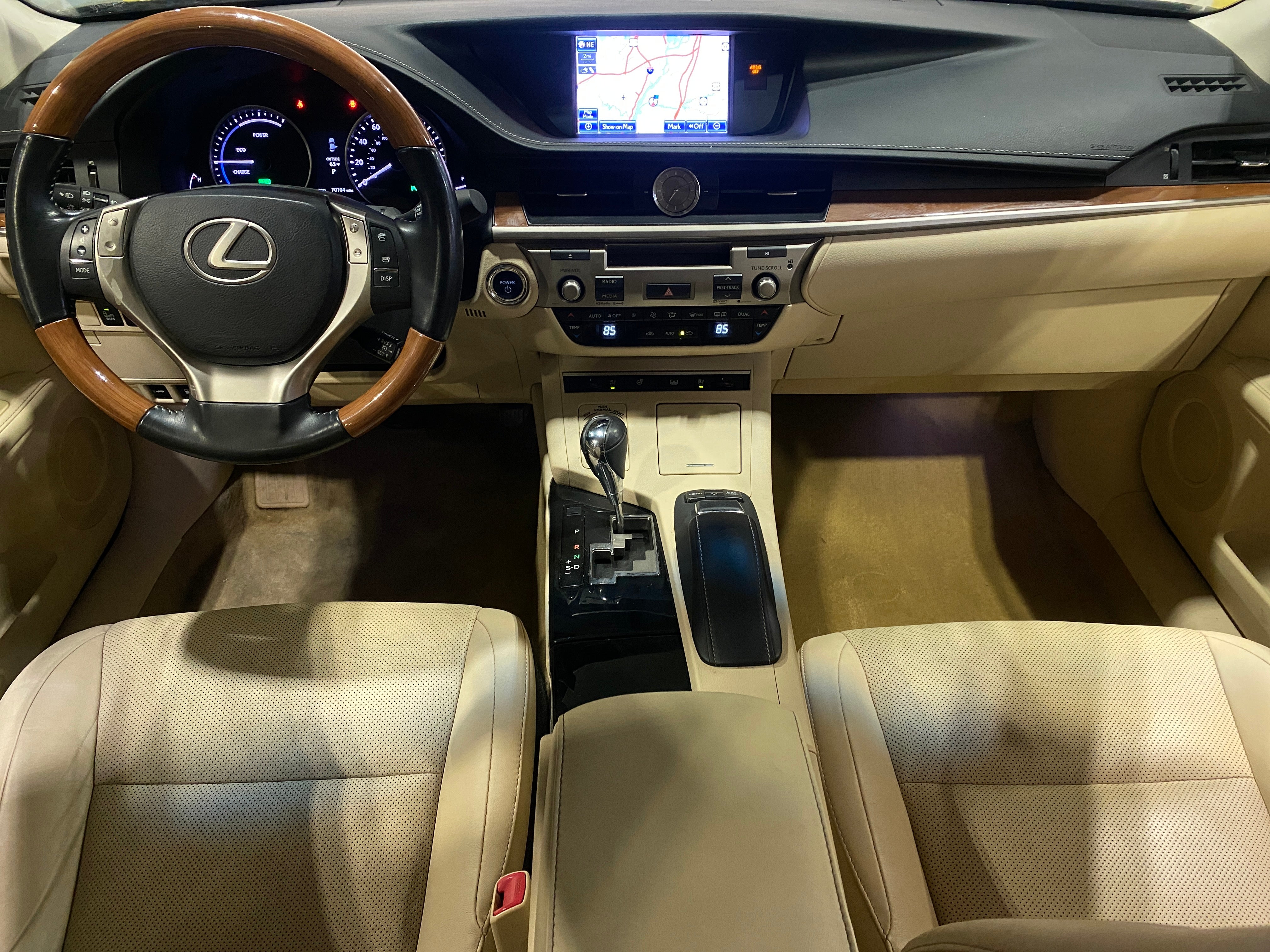 2013 Lexus ES Hybrid 300h 3