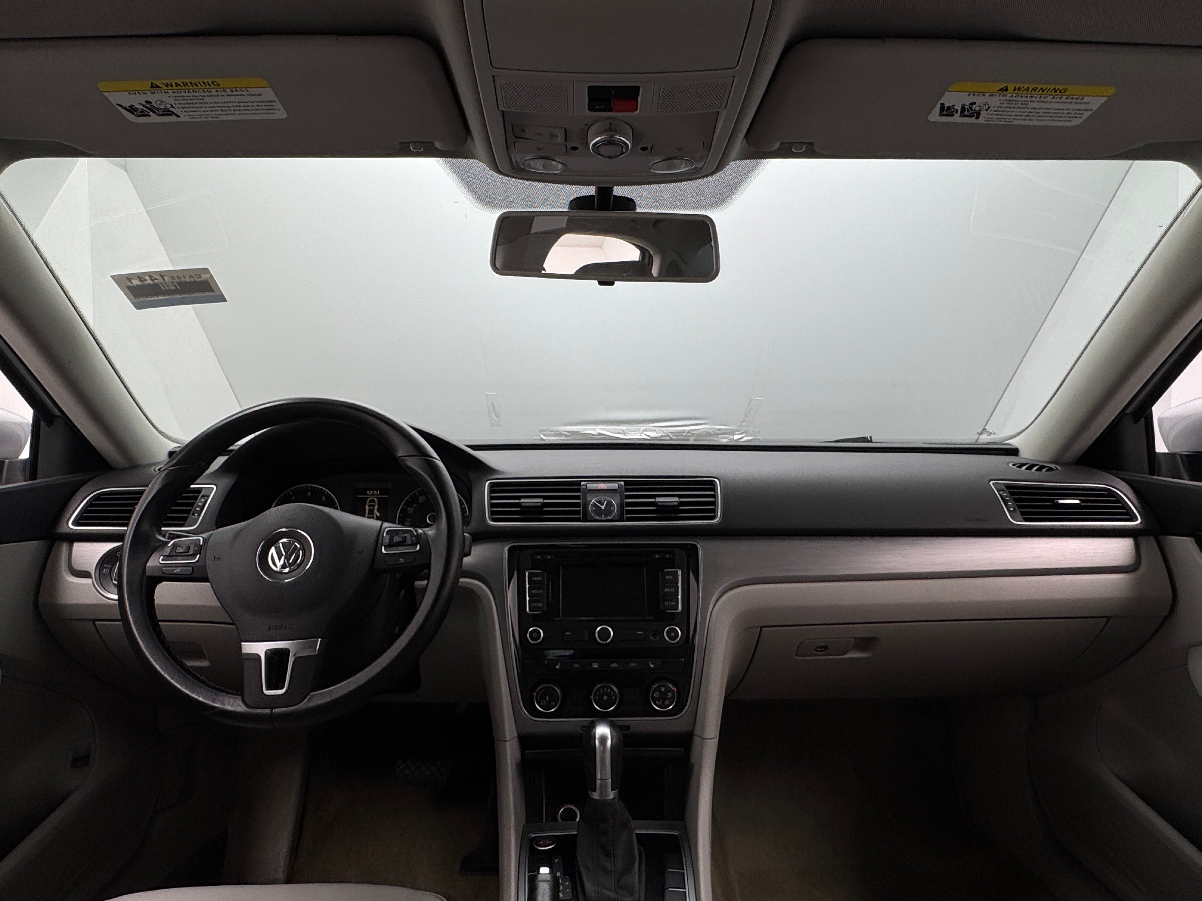 2015 Volkswagen Passat SE 3