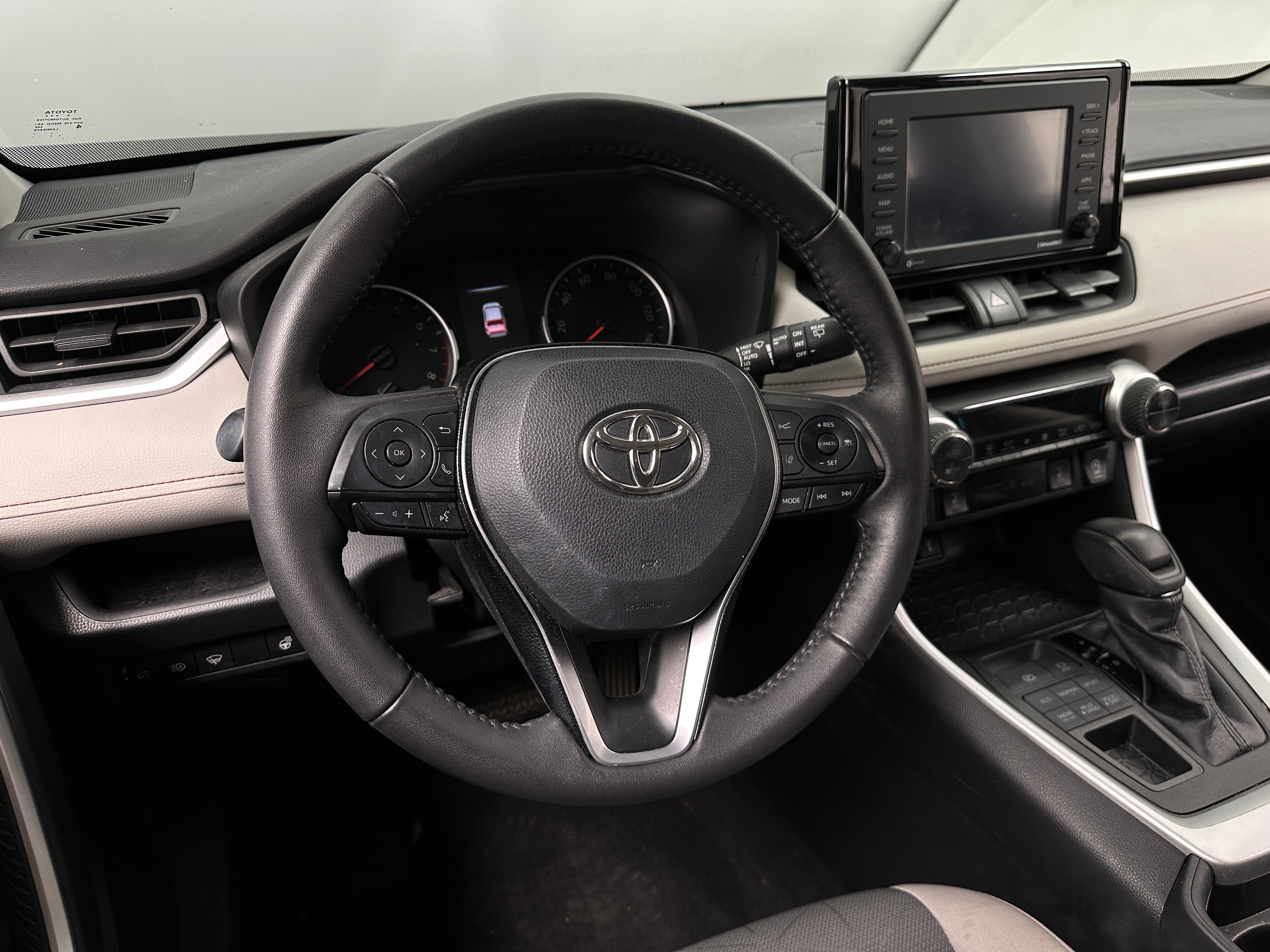 2021 Toyota RAV4 XLE 5