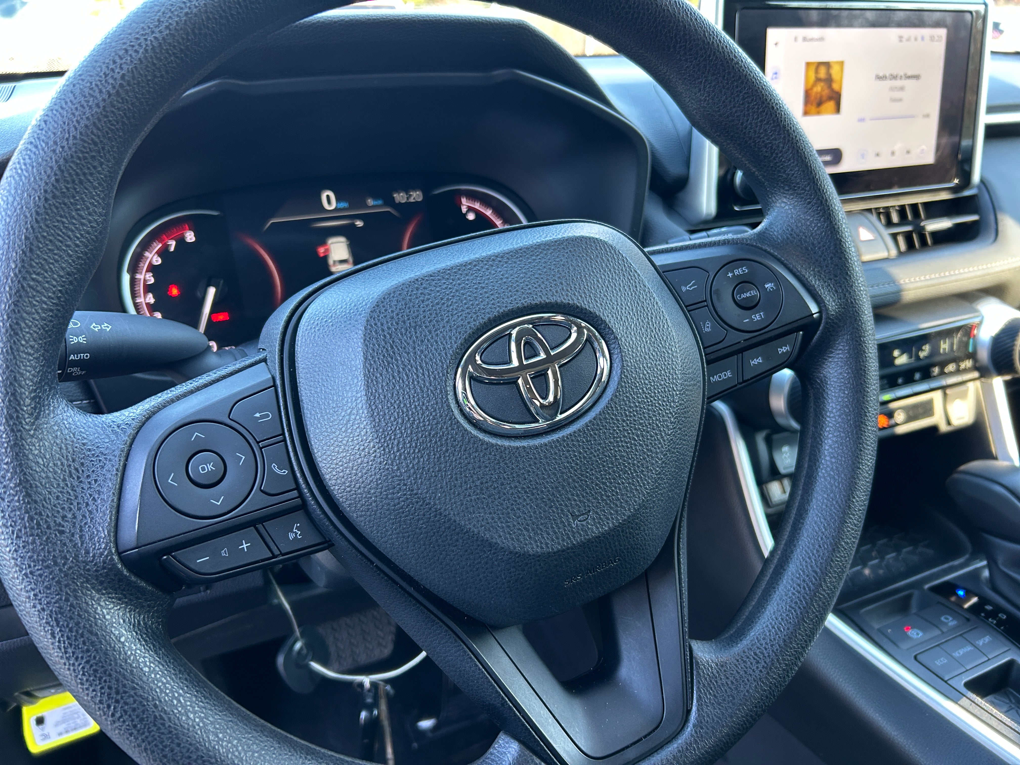 2024 Toyota RAV4 XLE 5