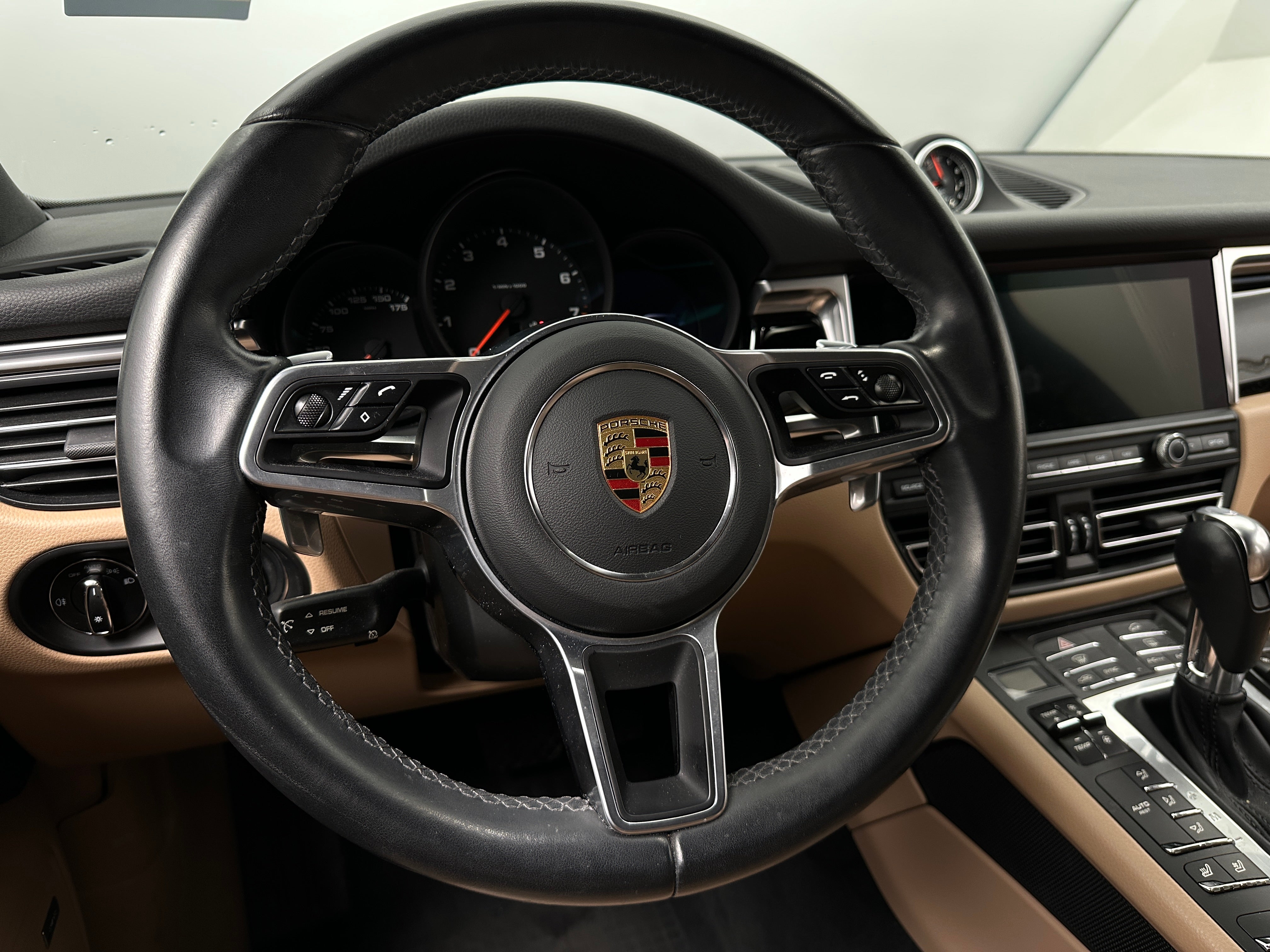 2021 Porsche Macan Base 4