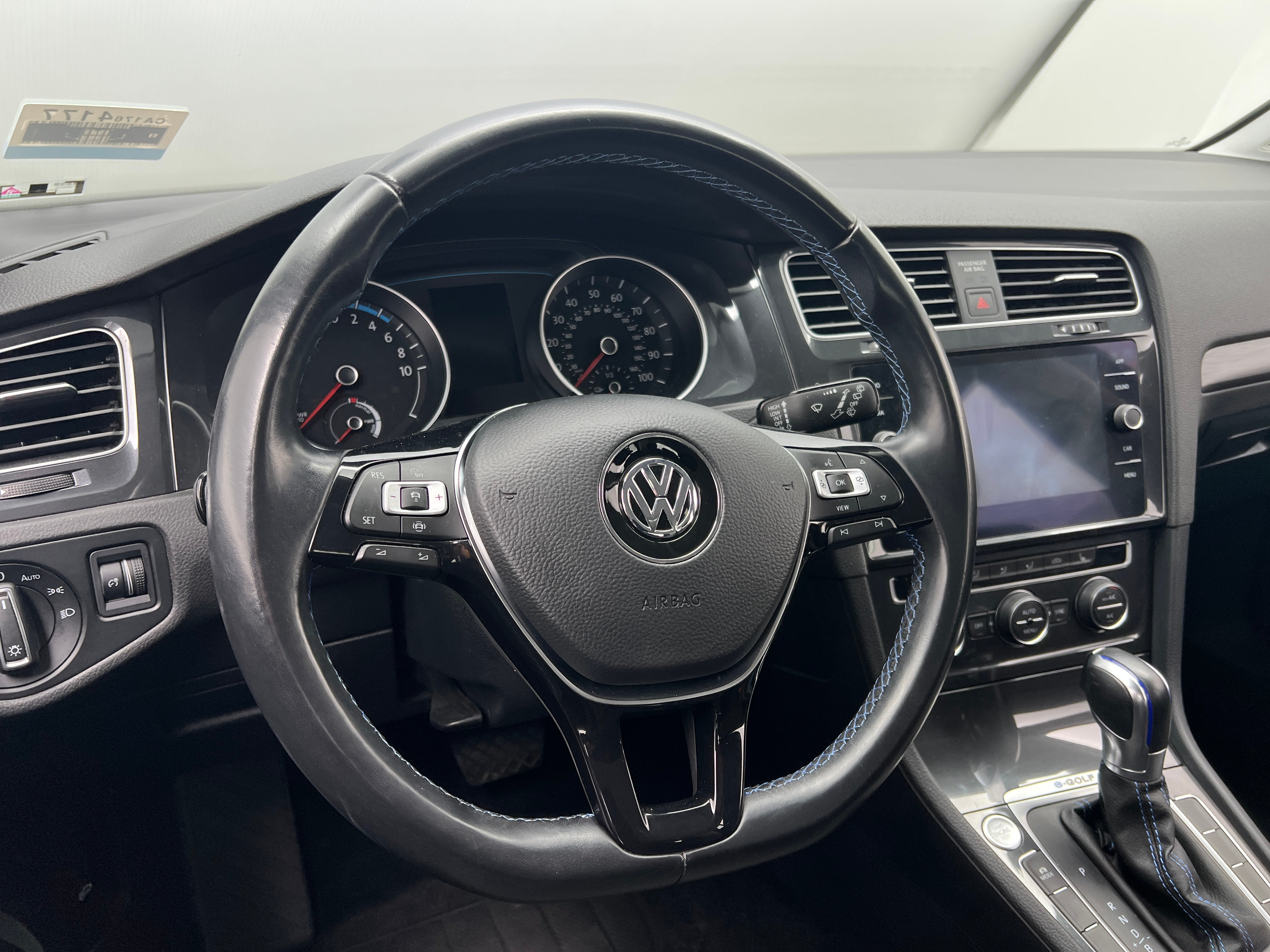 2019 Volkswagen e-Golf SE 5