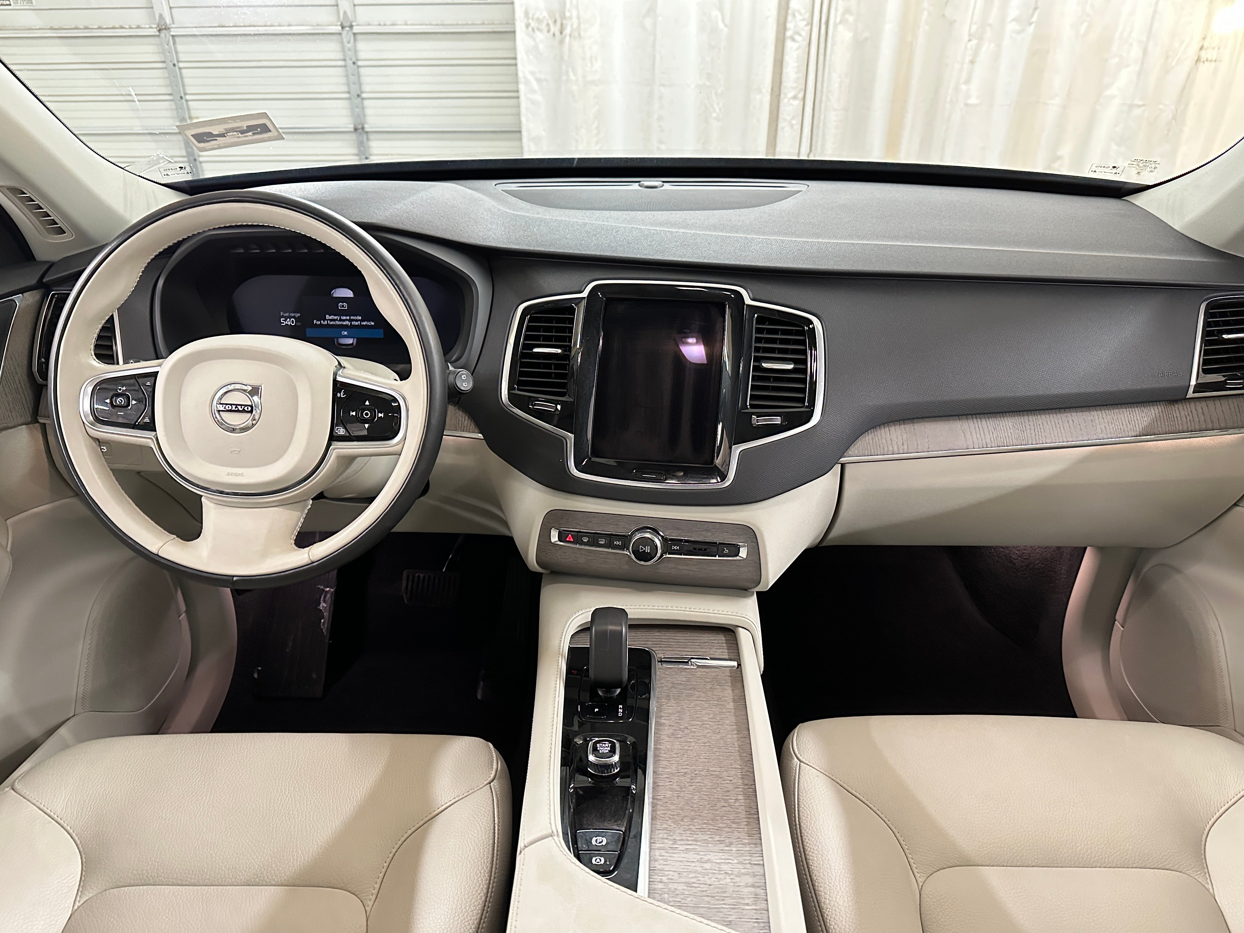 2023 Volvo XC90 B6 Plus 2