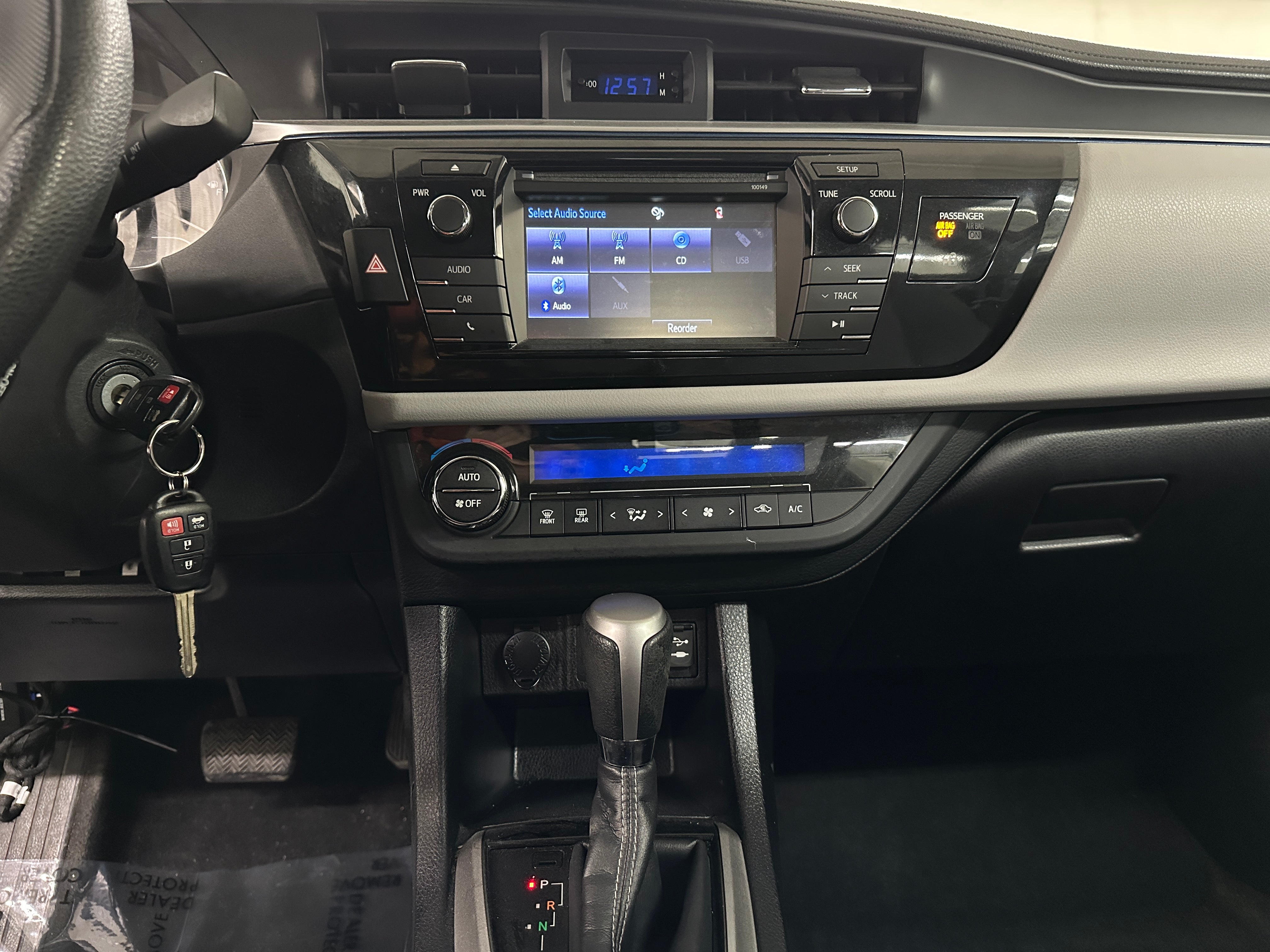 2015 Toyota Corolla LE 4