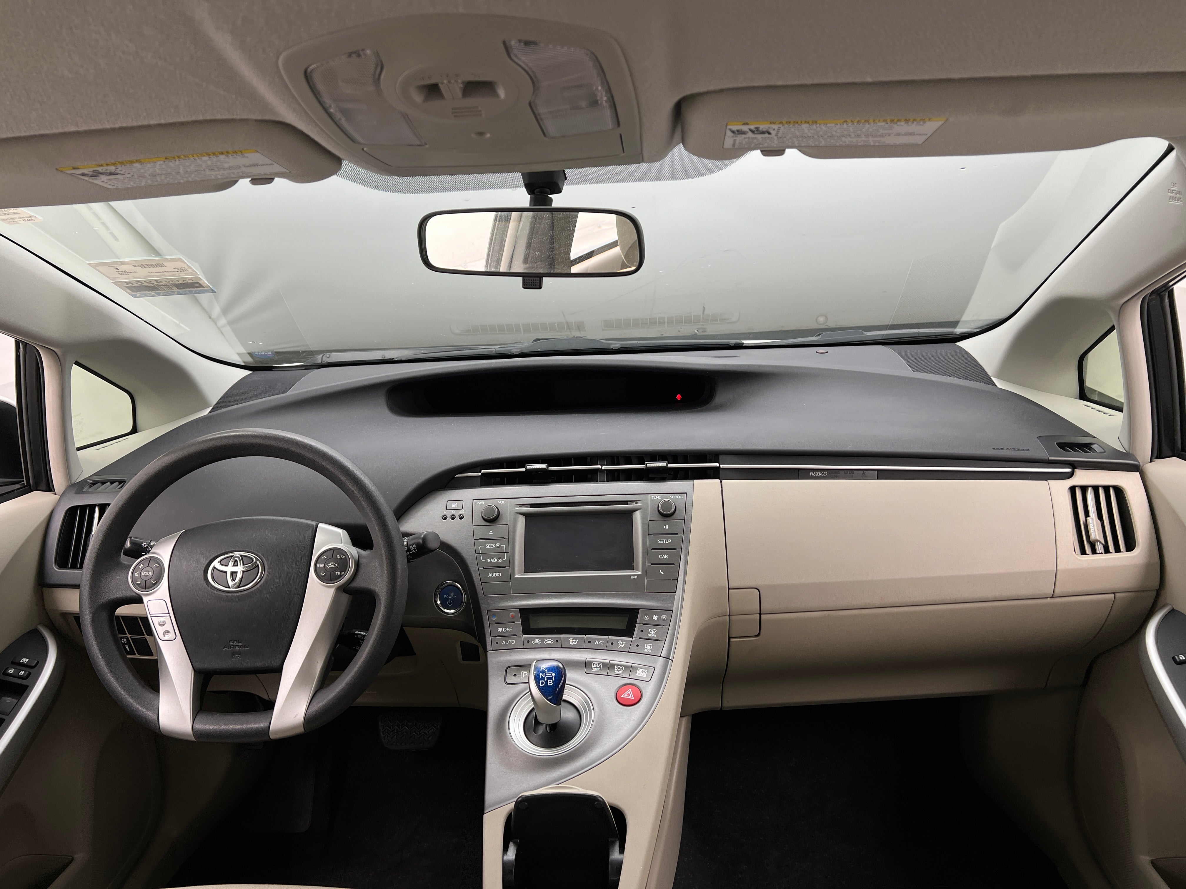 2015 Toyota Prius Two 3