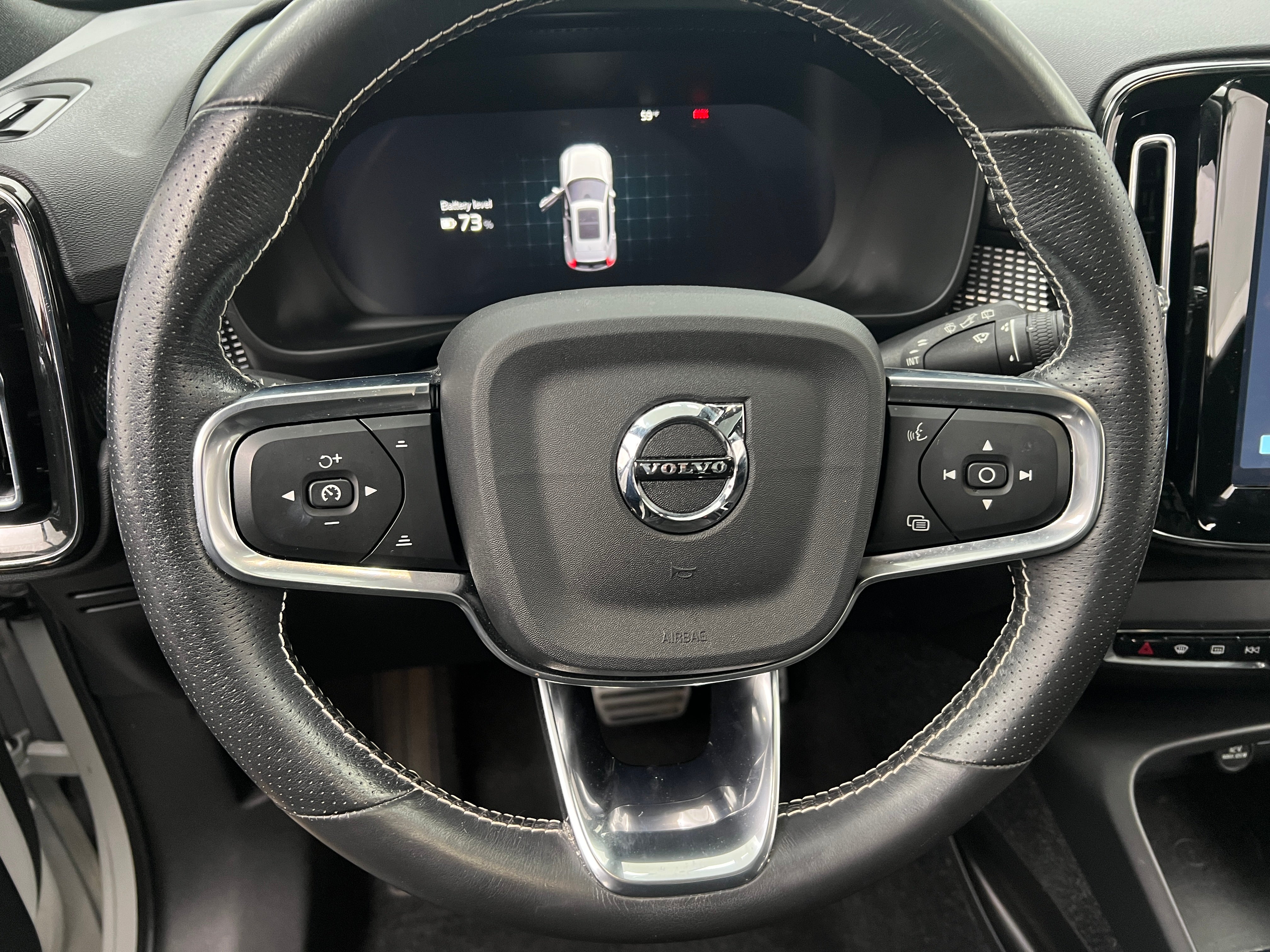 2021 Volvo XC40 Recharge Core 5