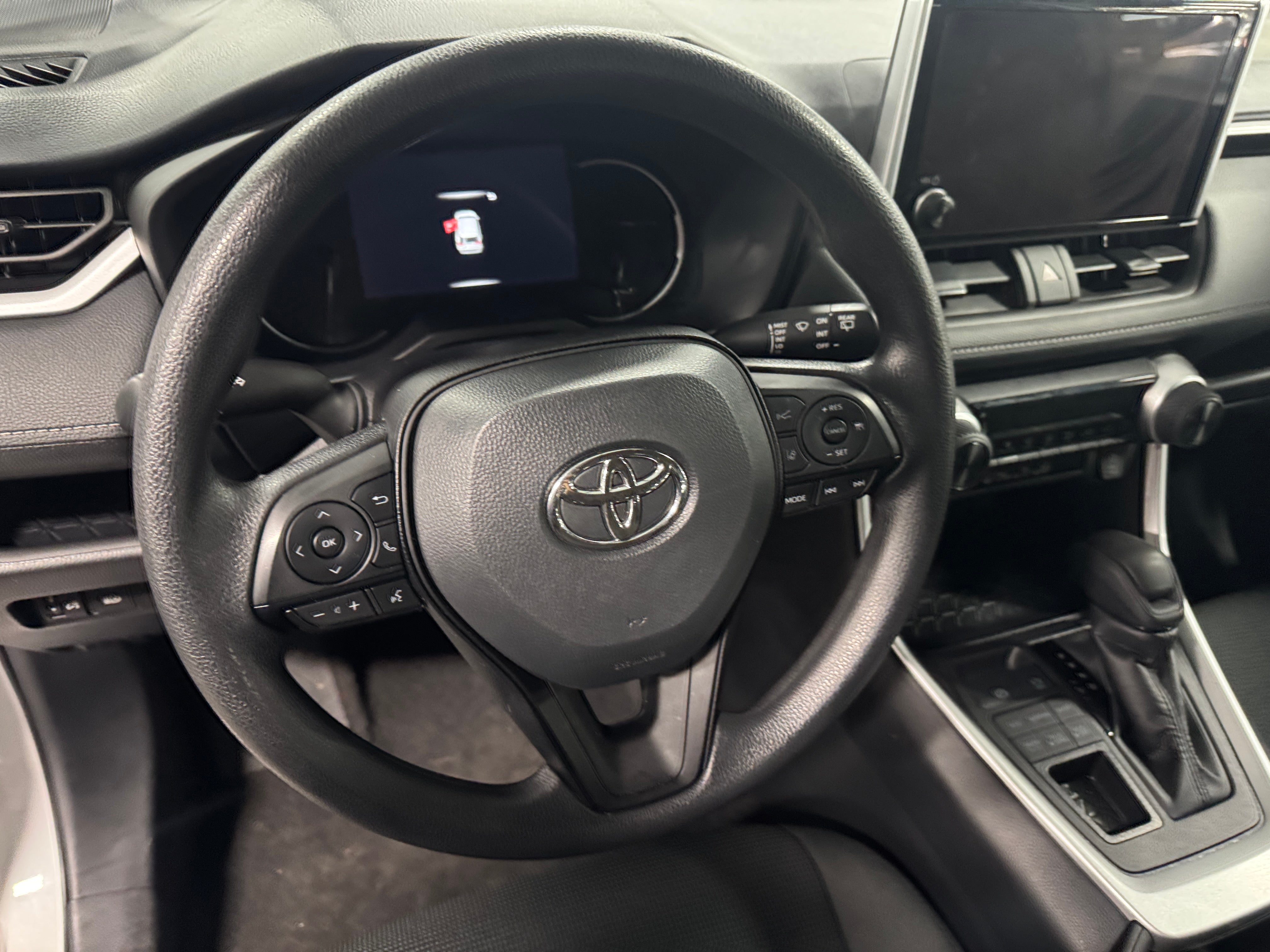 2024 Toyota RAV4 LE 5