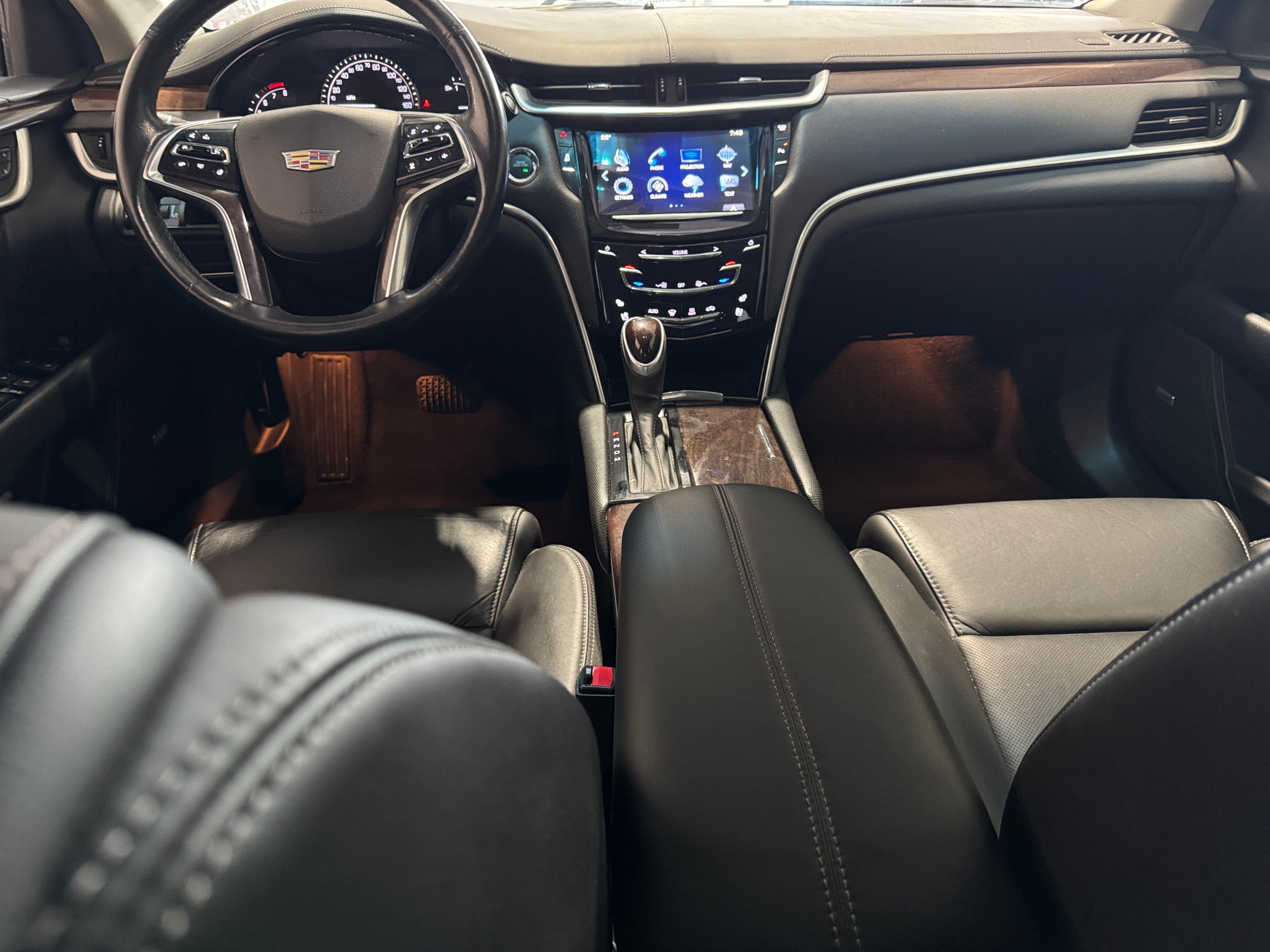 2017 Cadillac XTS Luxury 2