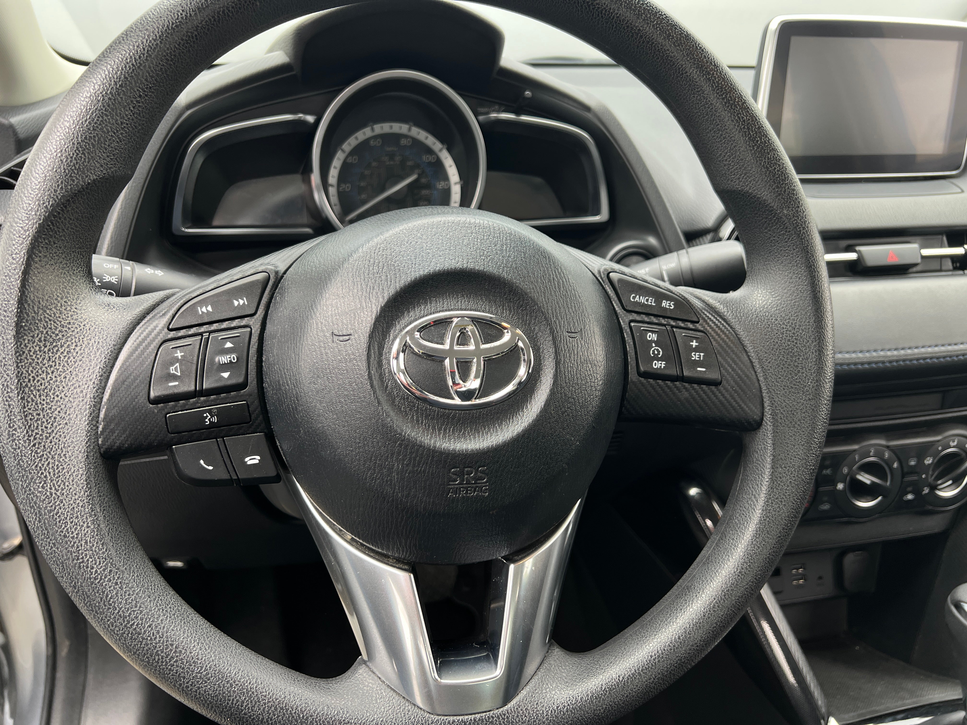 2017 Toyota Yaris iA Base 5