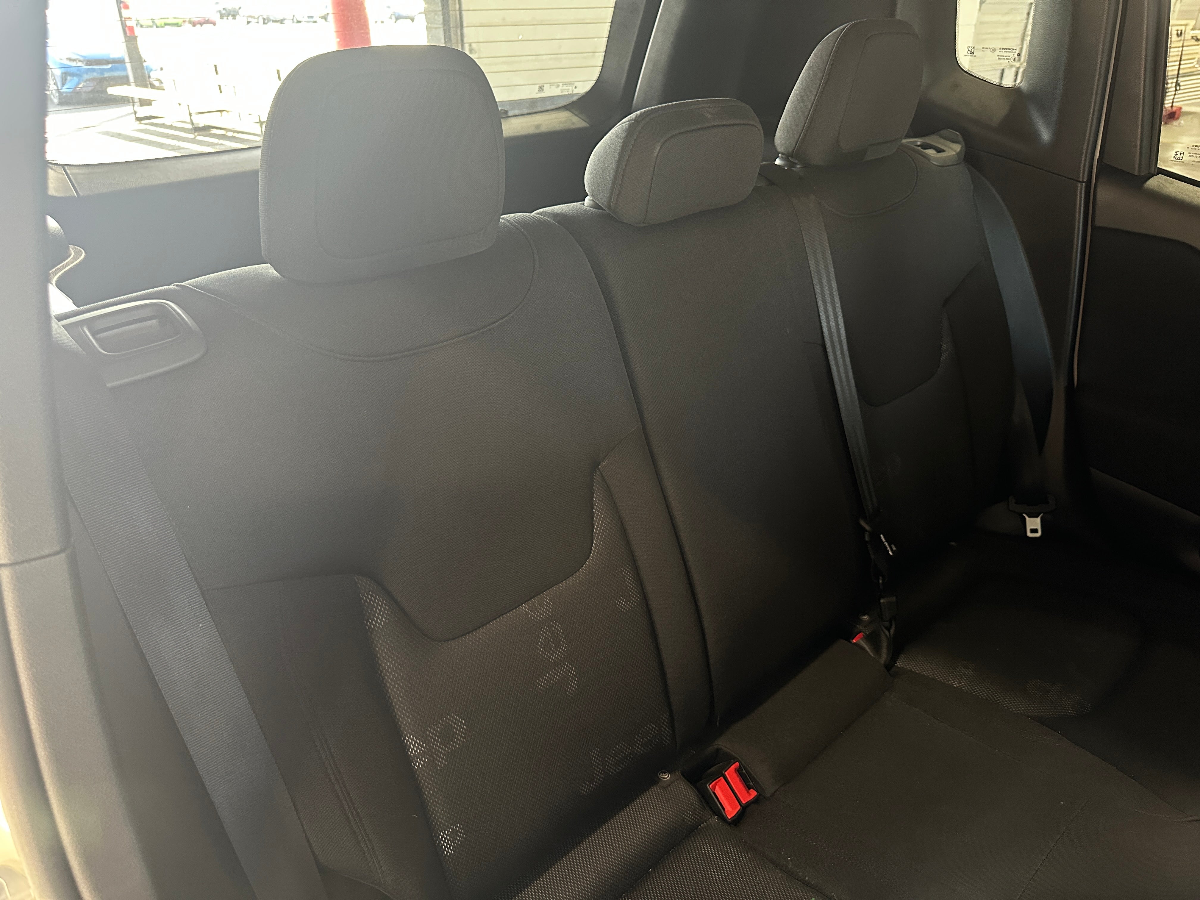 Thumbnail: 2016 Jeep Renegade - 6