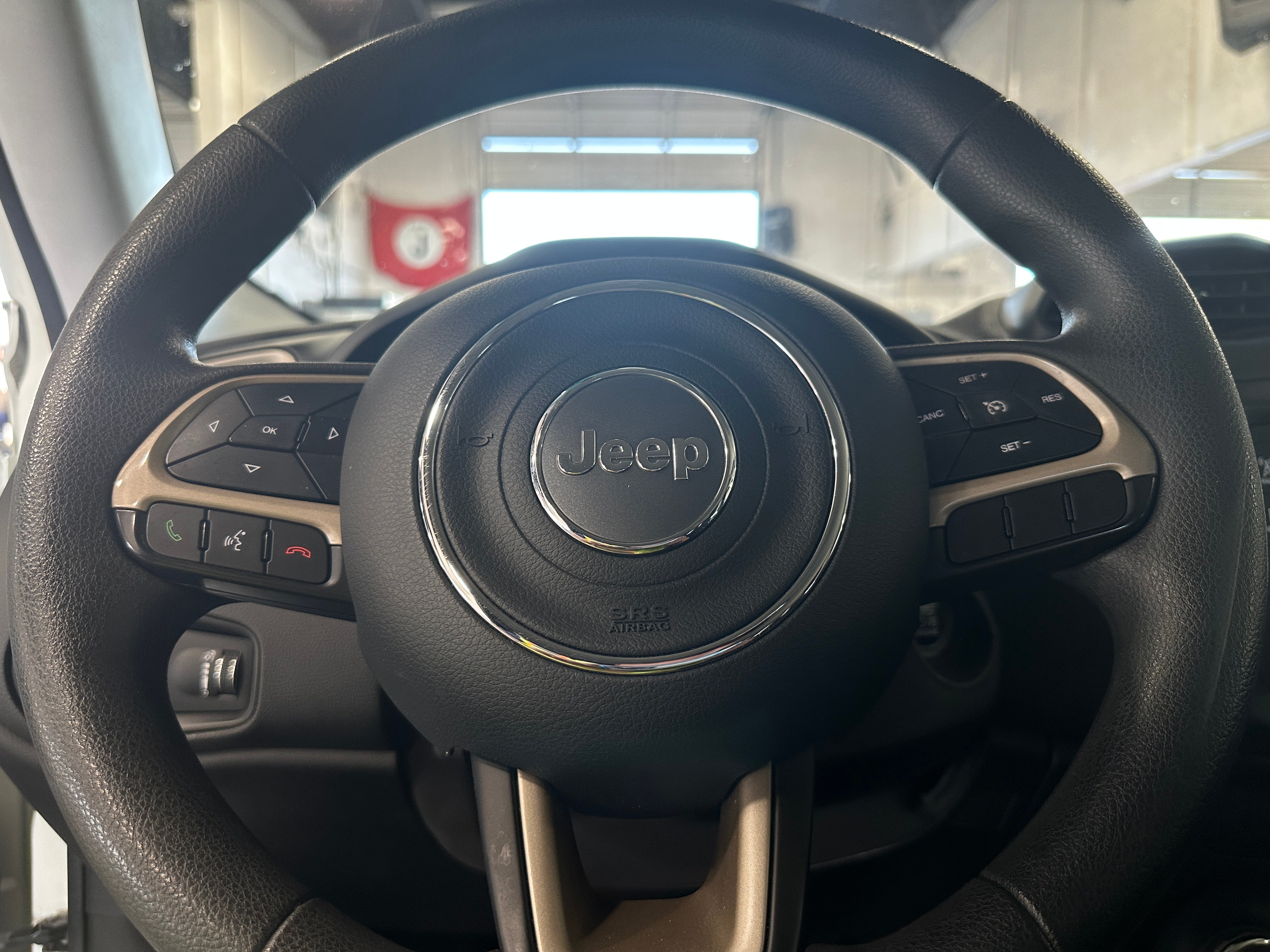 Thumbnail: 2016 Jeep Renegade - 5