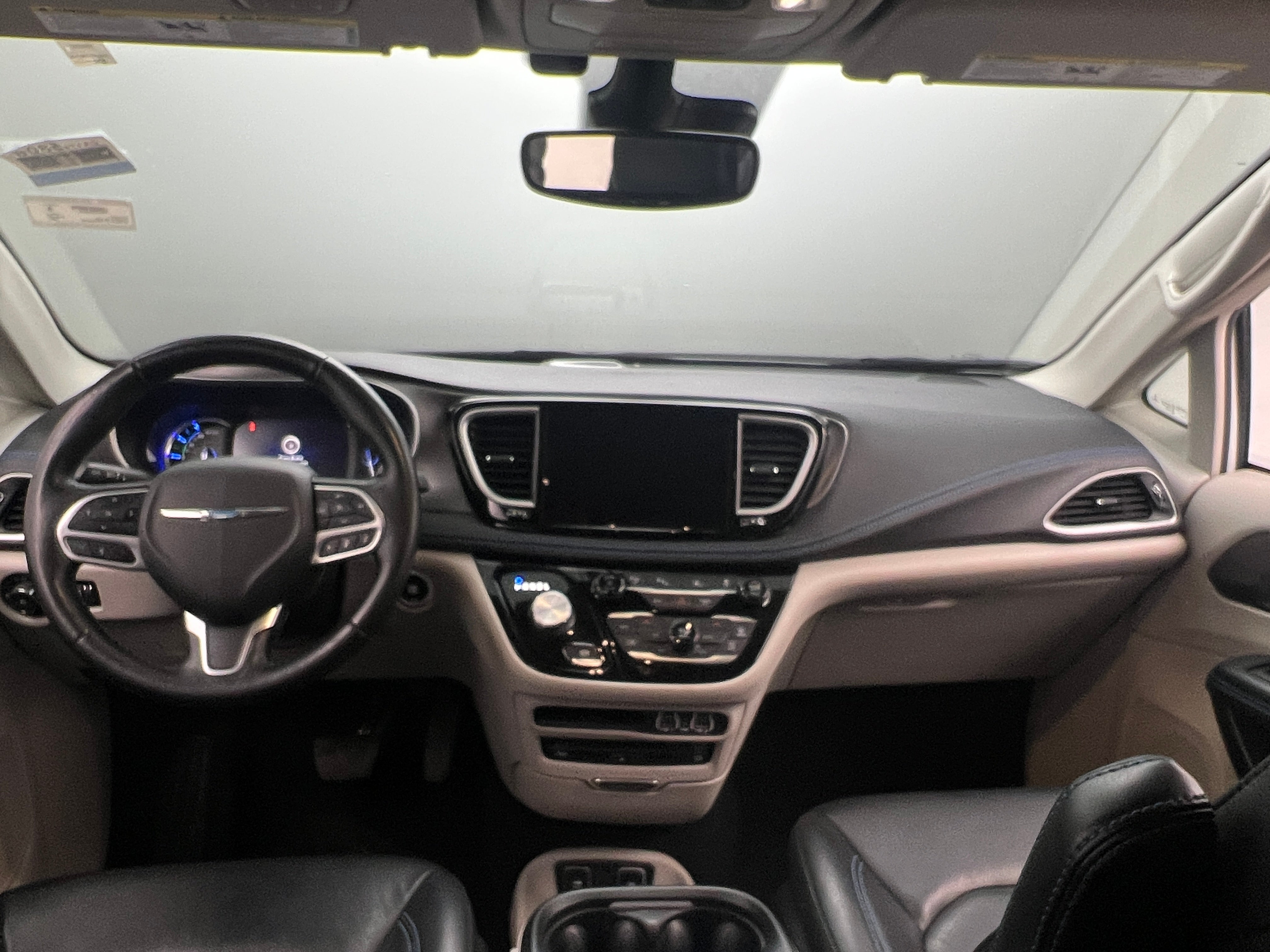 2021 Chrysler Pacifica Hybrid Touring L 2