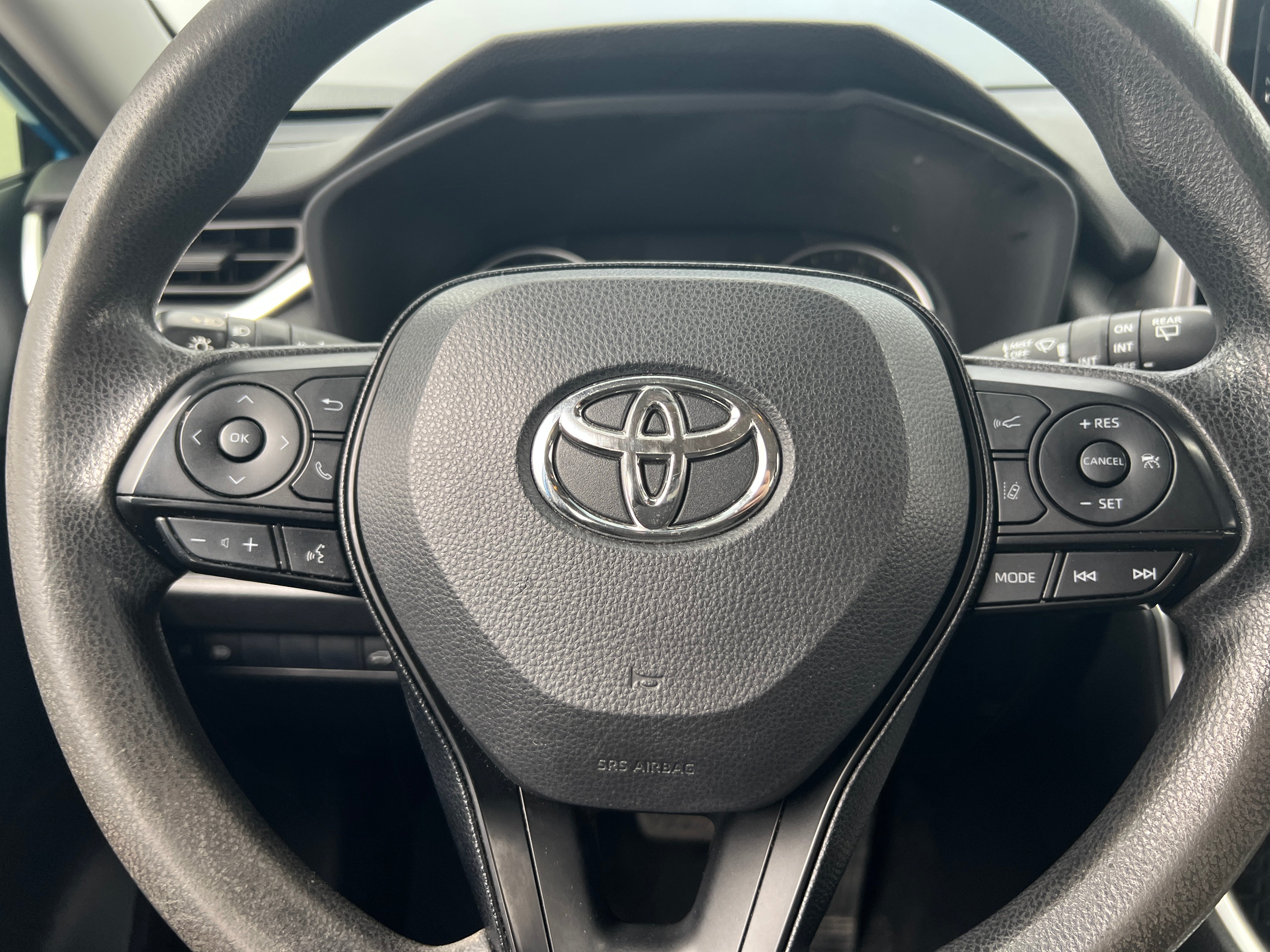 2019 Toyota RAV4 XLE 5