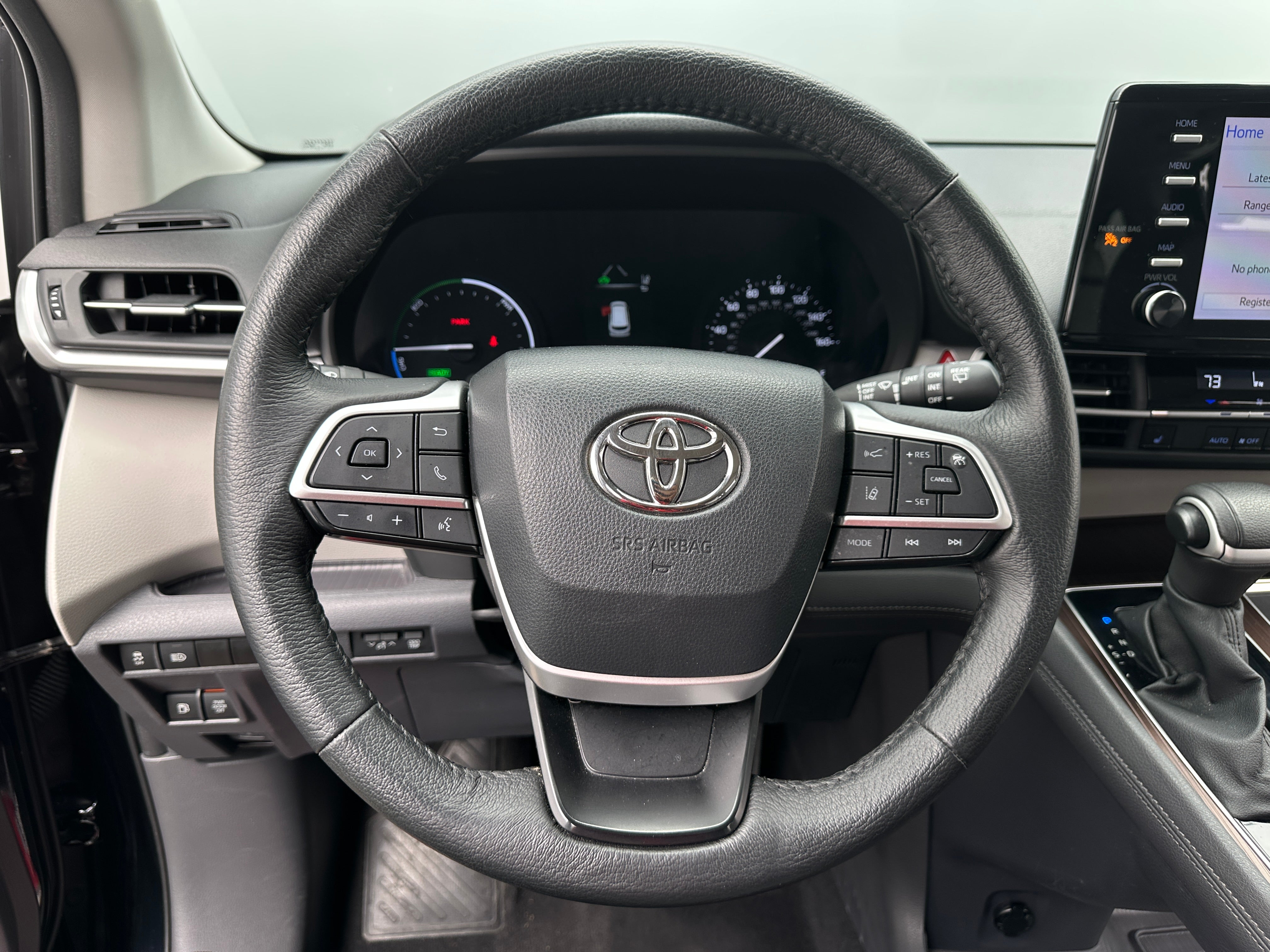 2023 Toyota Sienna XLE 5