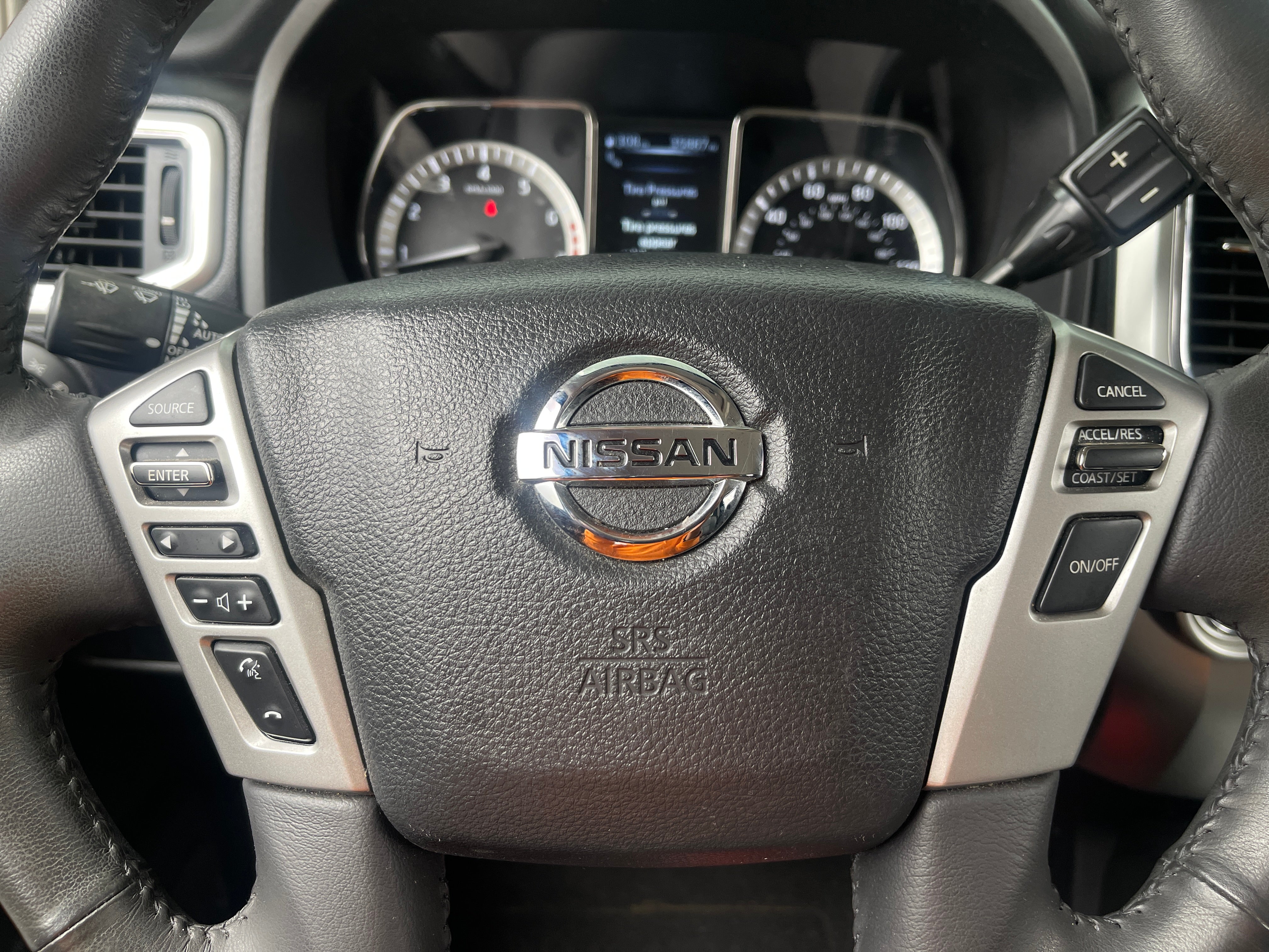 2018 Nissan Titan SV 5