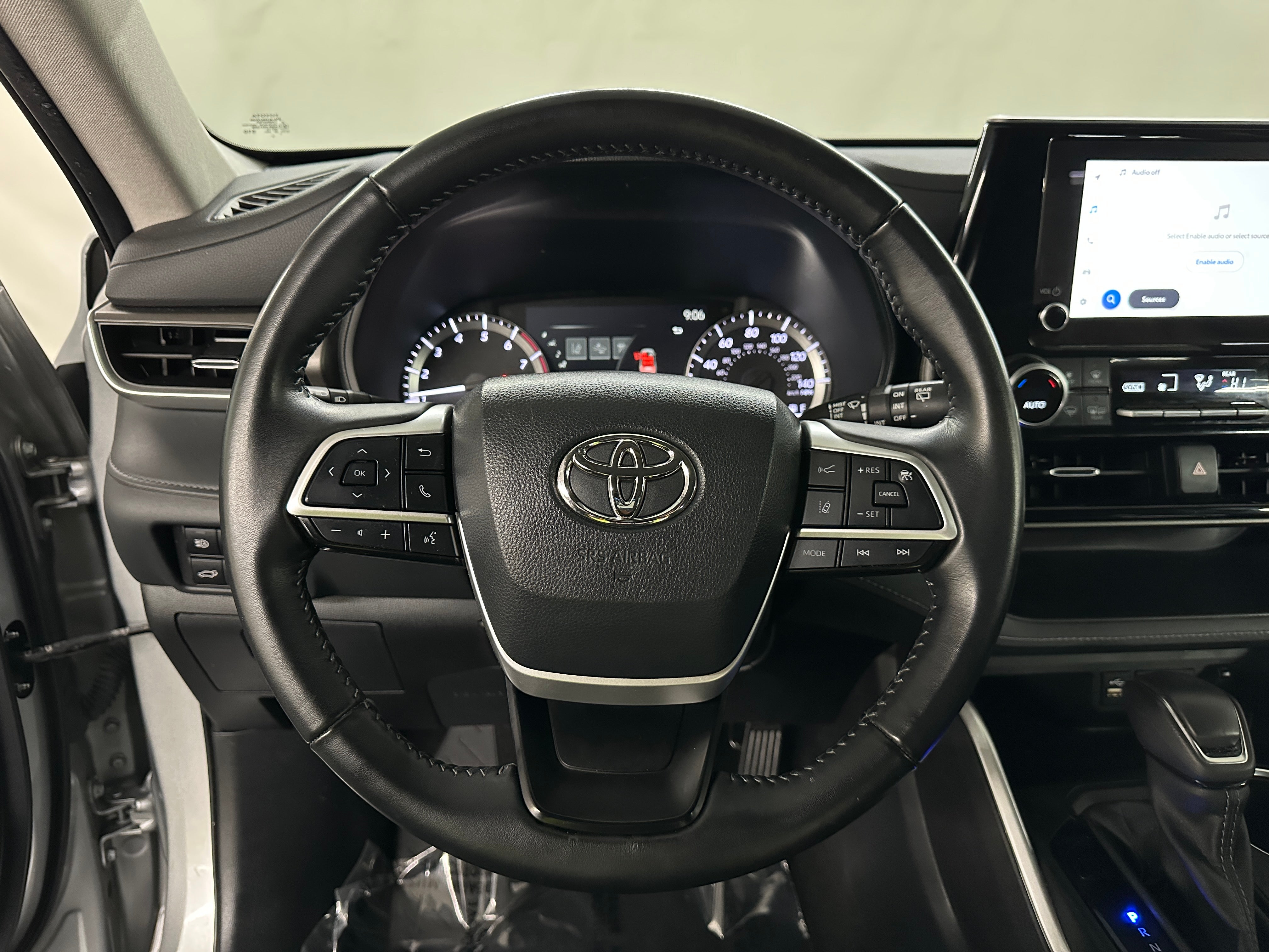 2023 Toyota Highlander LE 5