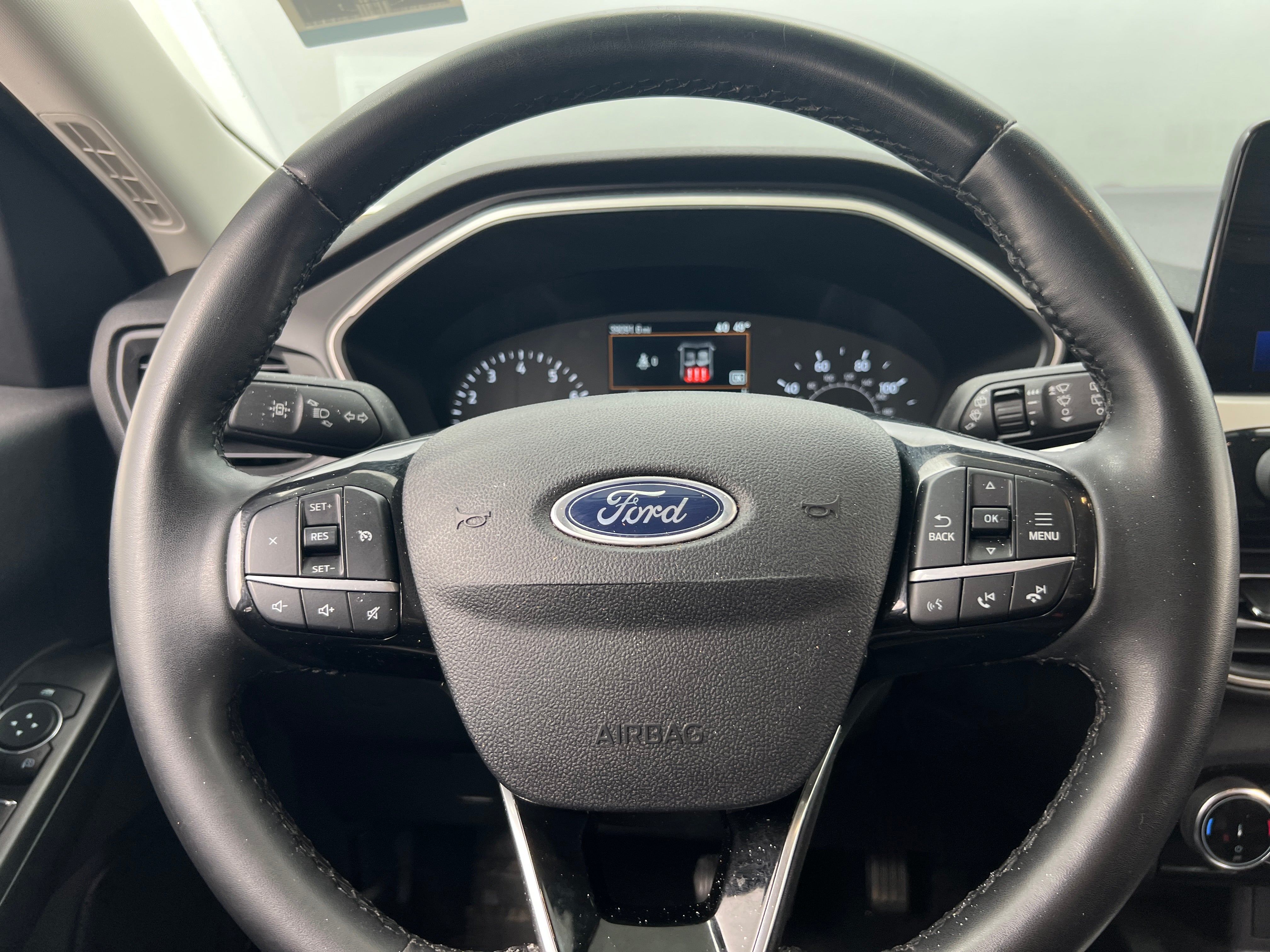 2022 Ford Escape SEL 5