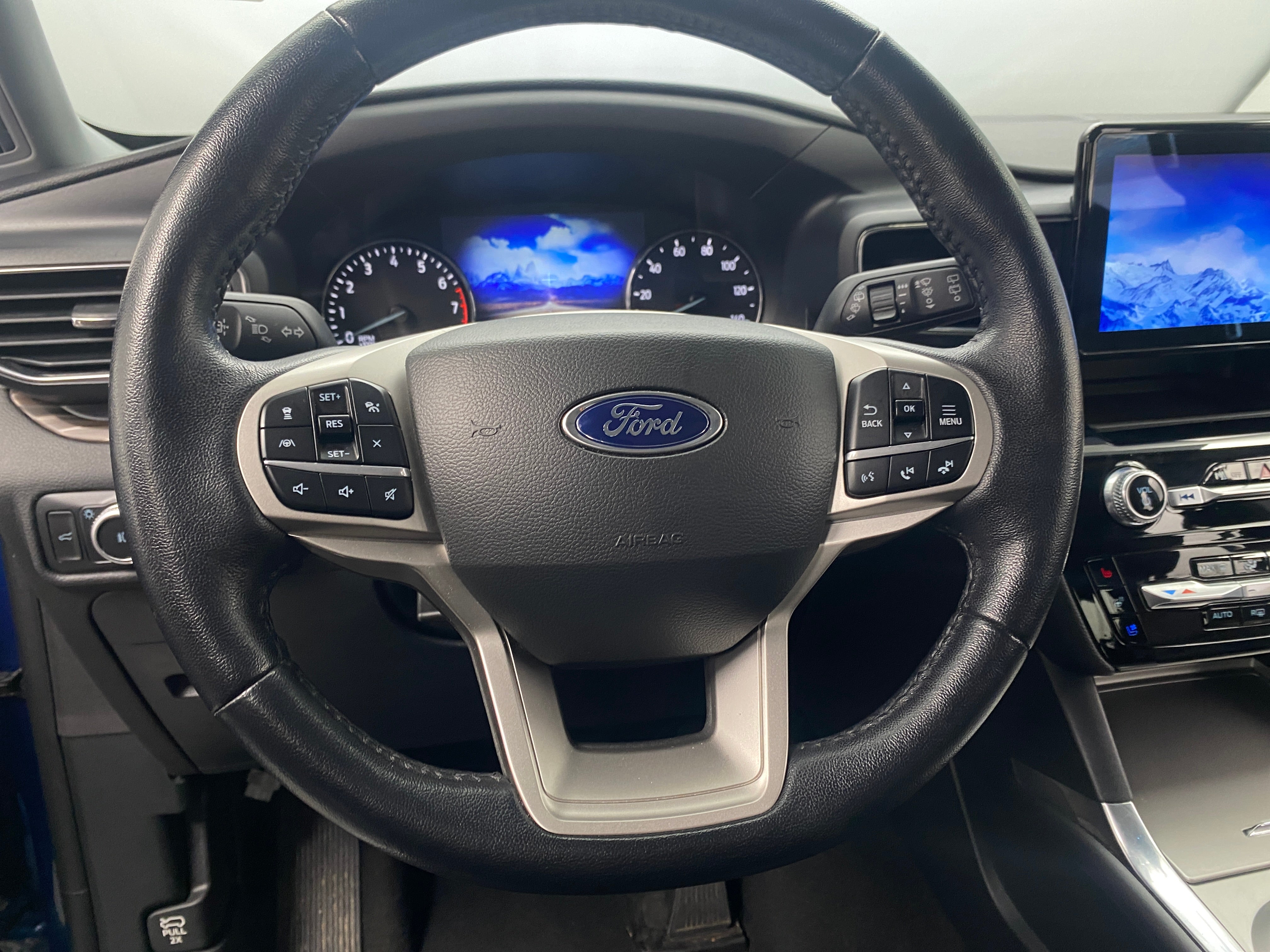 2022 Ford Explorer Limited 4