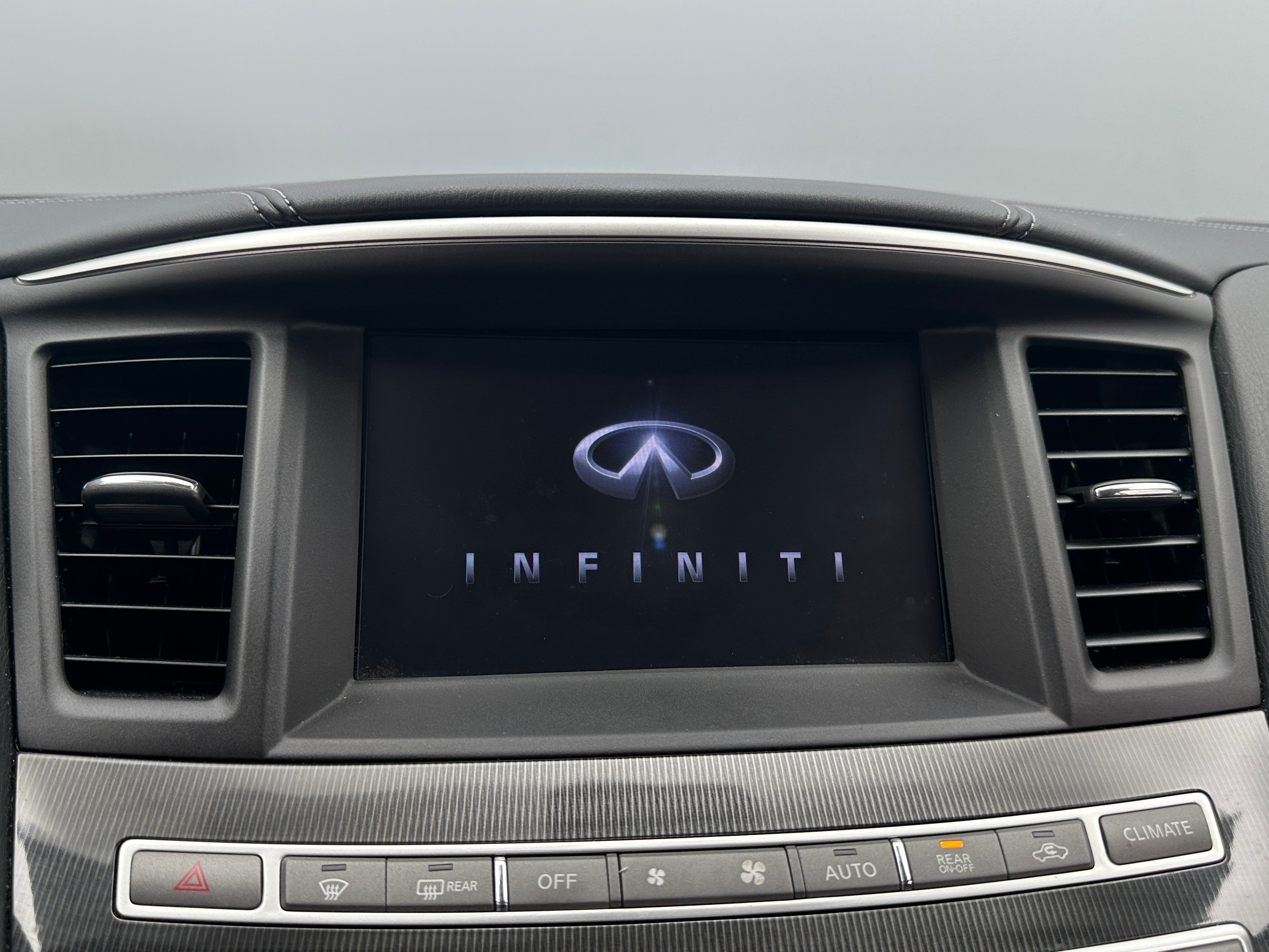 2018 INFINITI QX60  3