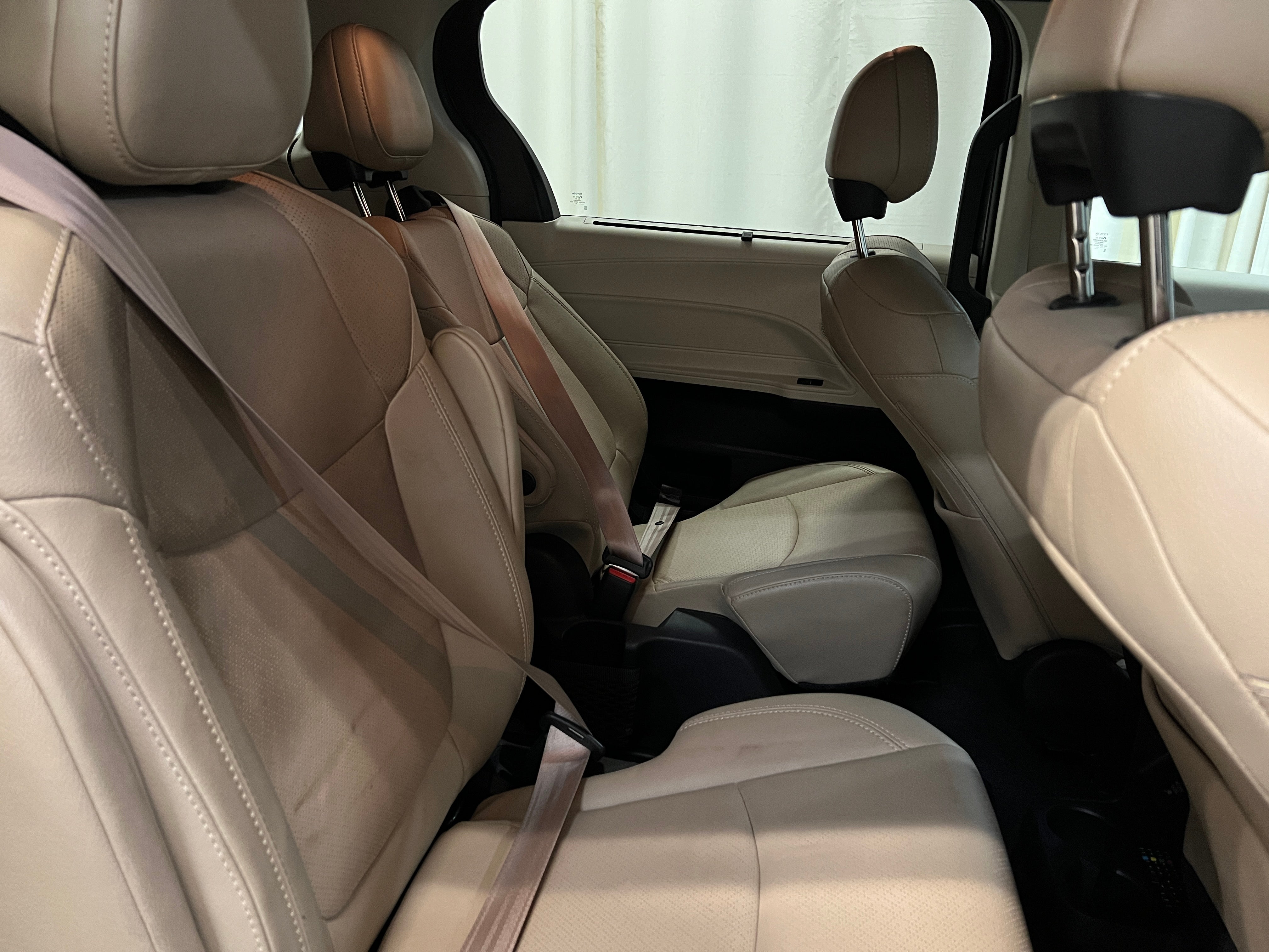 2021 Toyota Sienna Limited 6