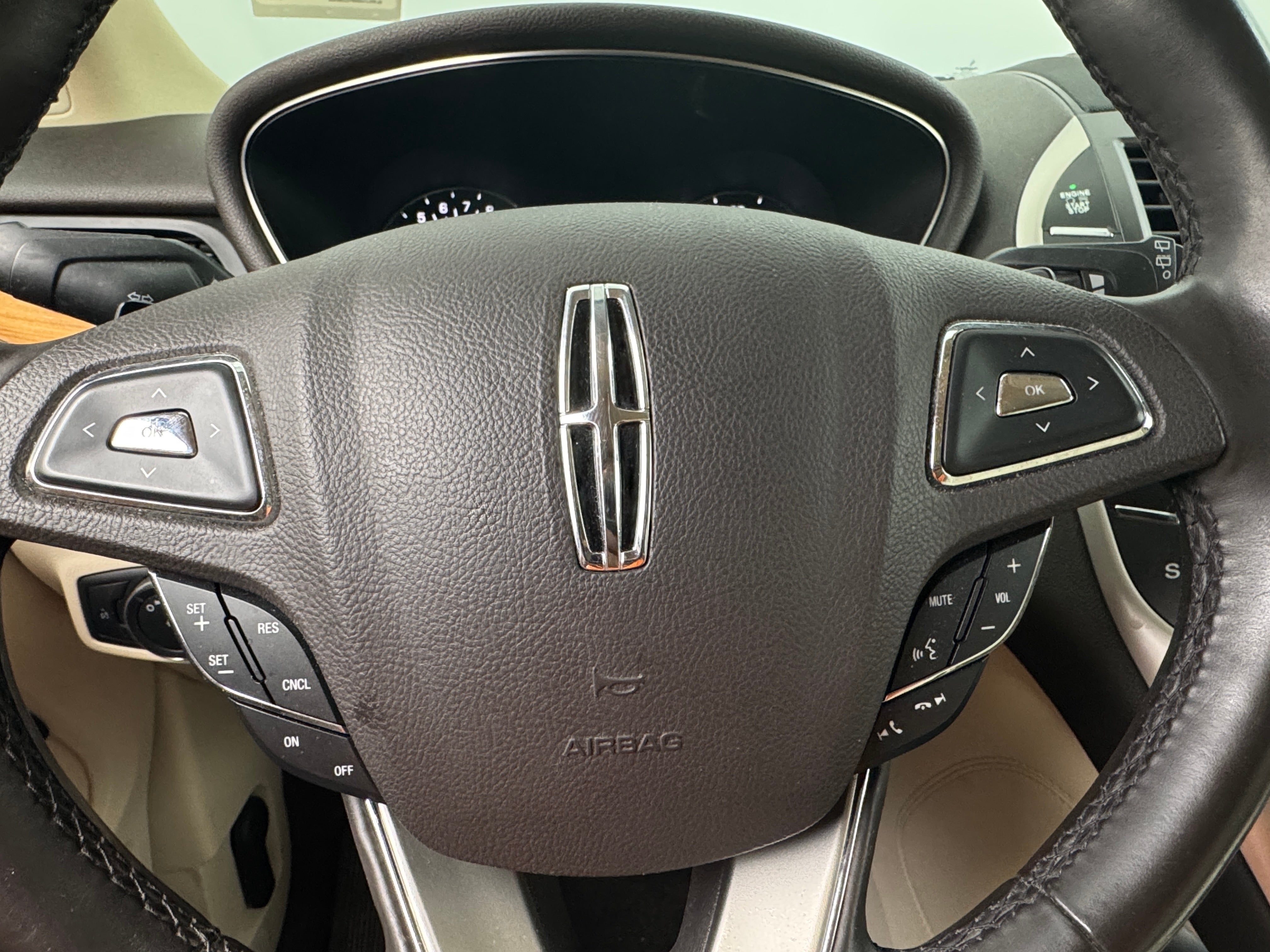 2015 Lincoln MKC Base 4