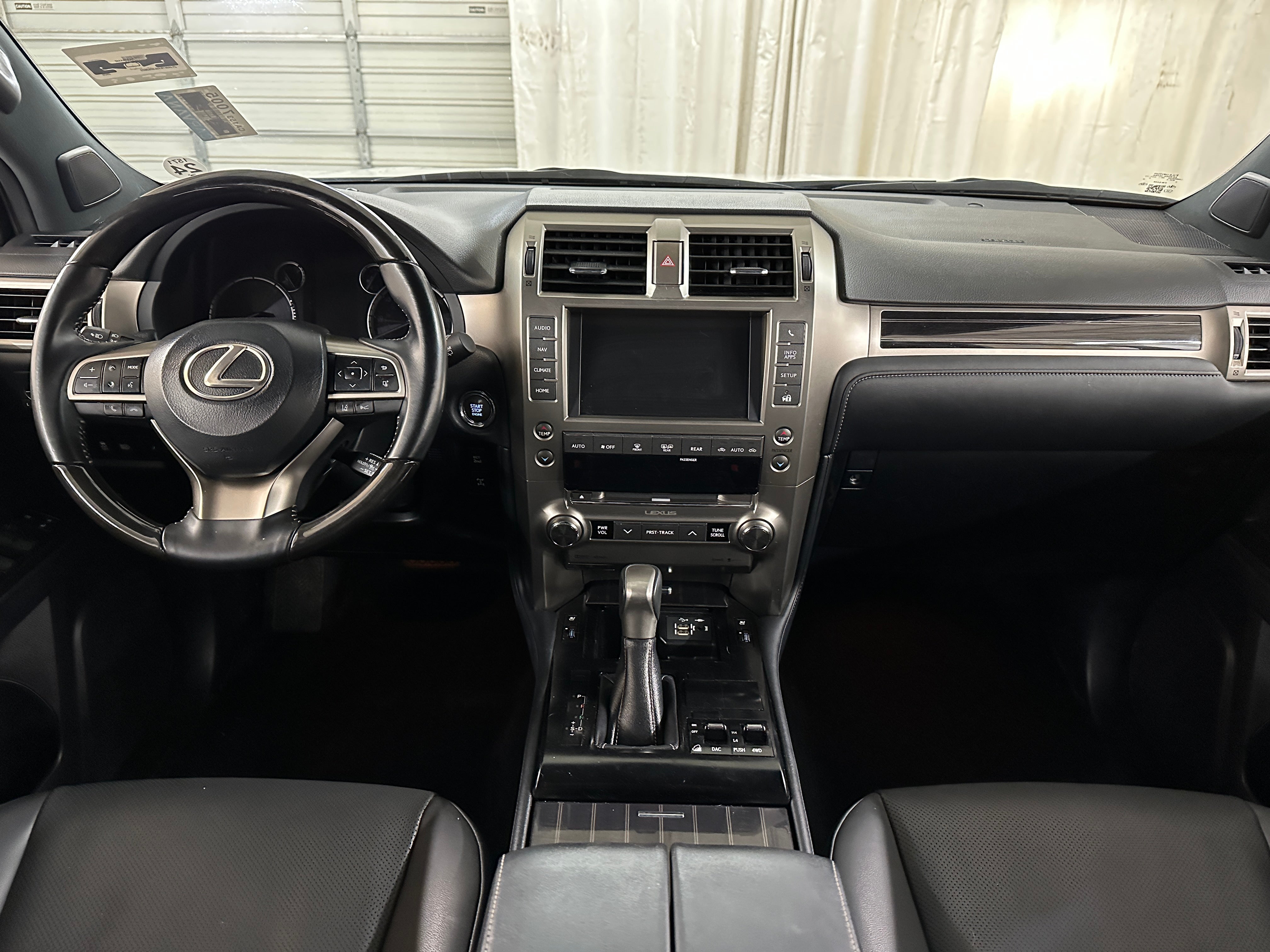 2020 Lexus GX 460 3