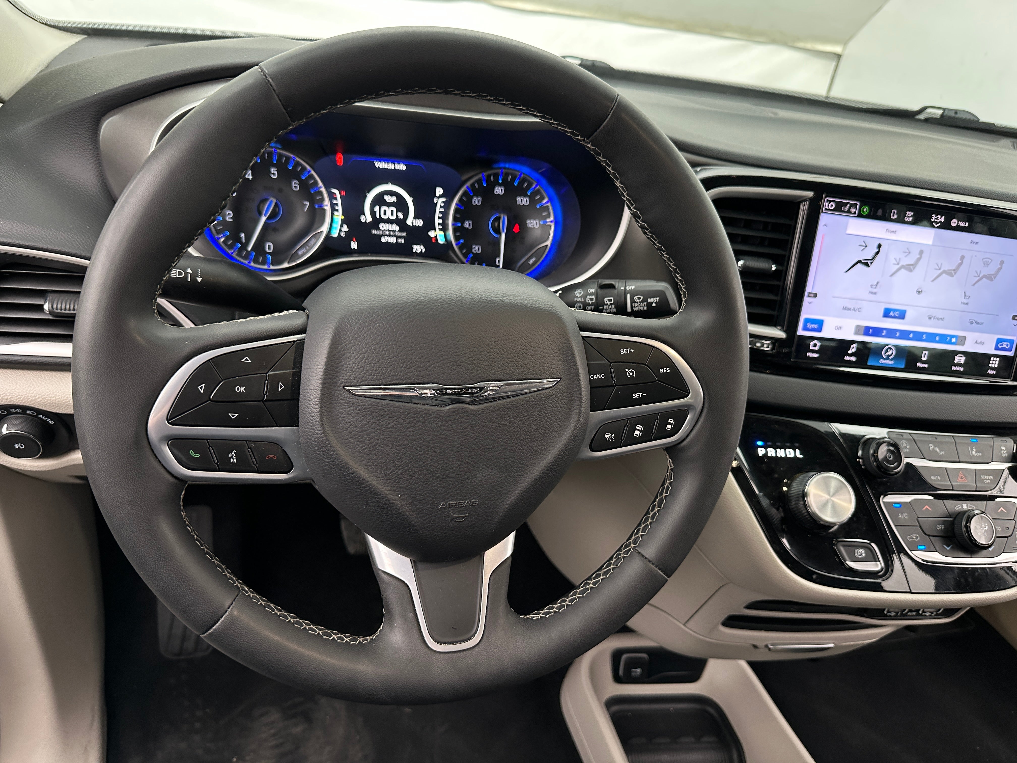 2023 Chrysler Pacifica Touring L 5