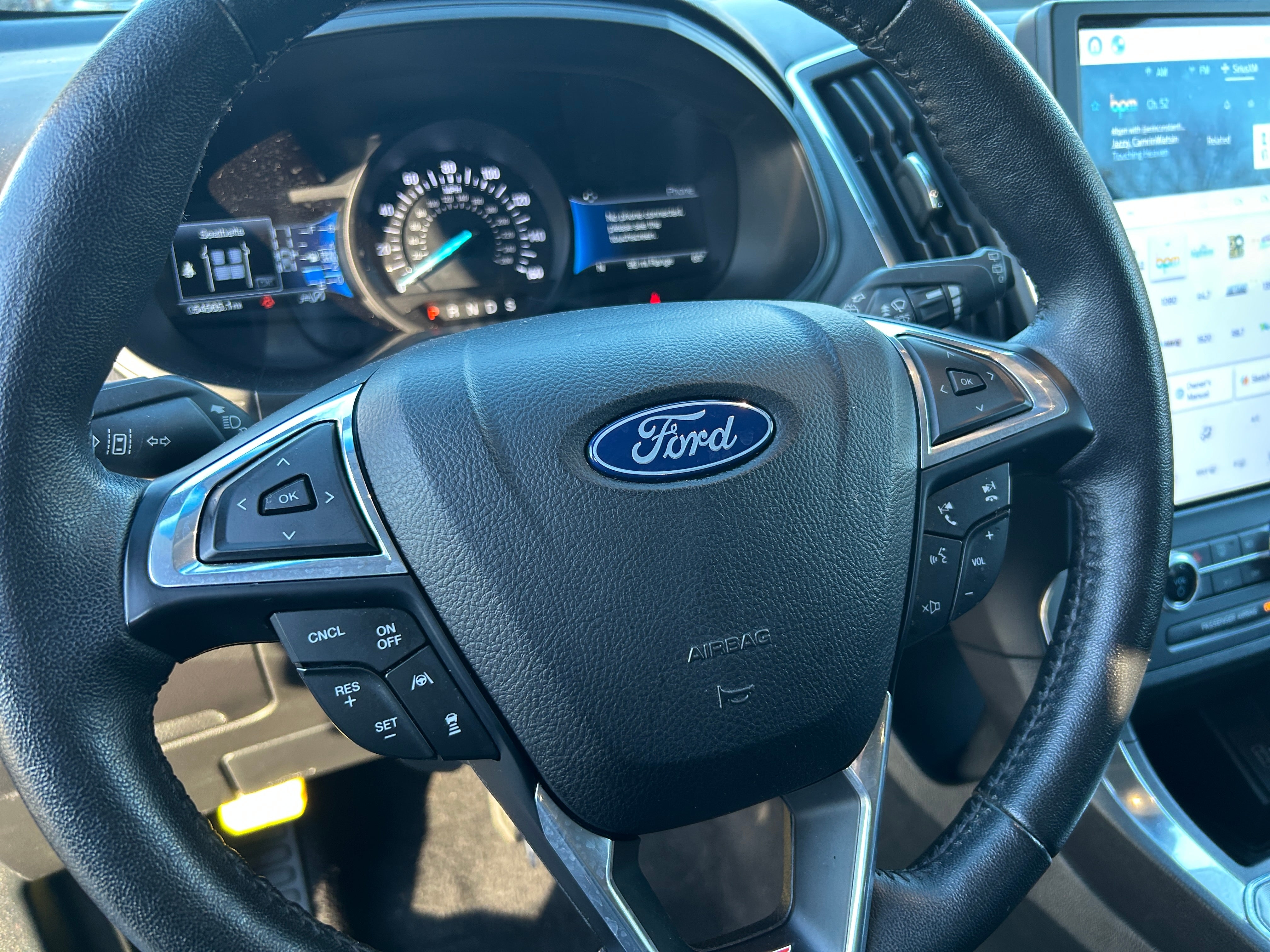 2022 Ford Edge Titanium 5