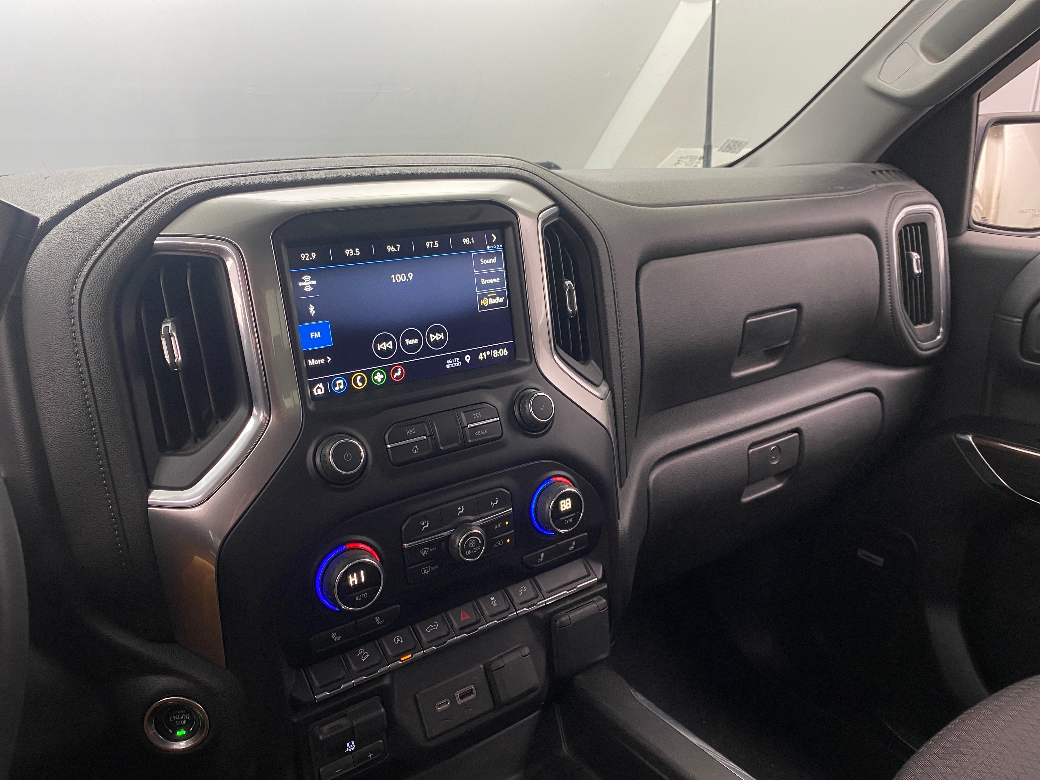 2019 Chevrolet Silverado 1500 RST 4