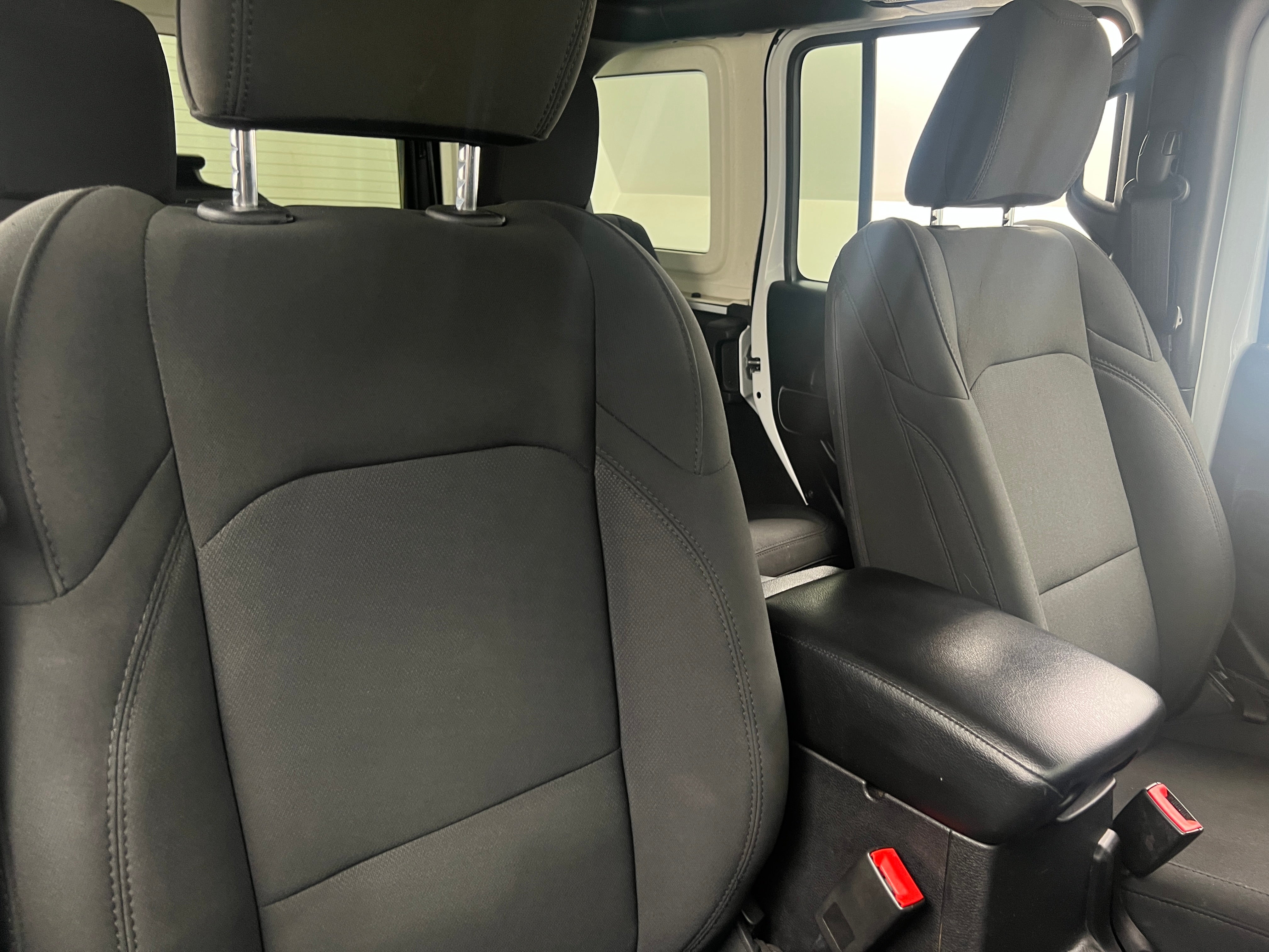 2018 Jeep Wrangler Unlimited Sport S 2