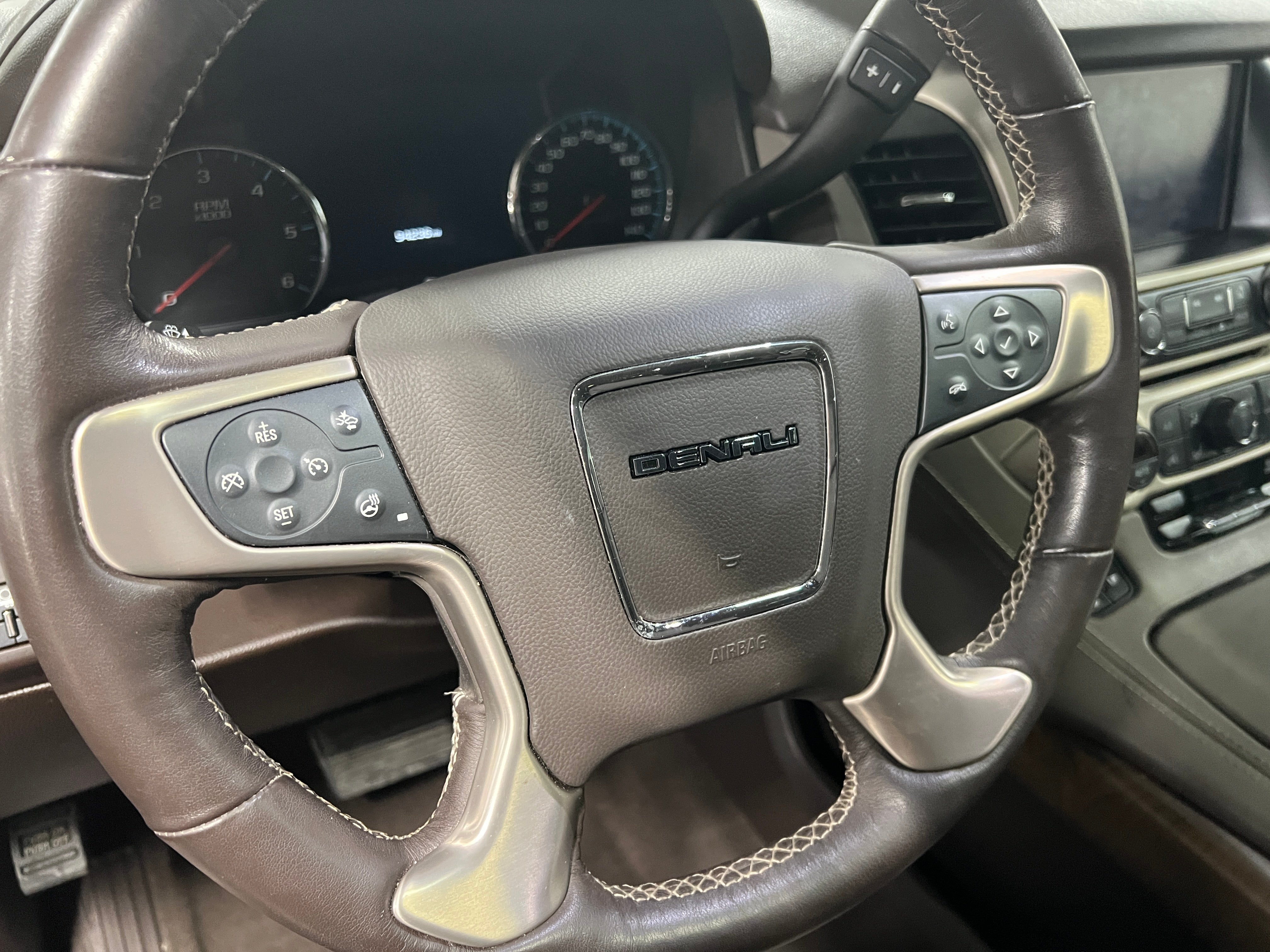 2019 GMC Yukon Denali 4