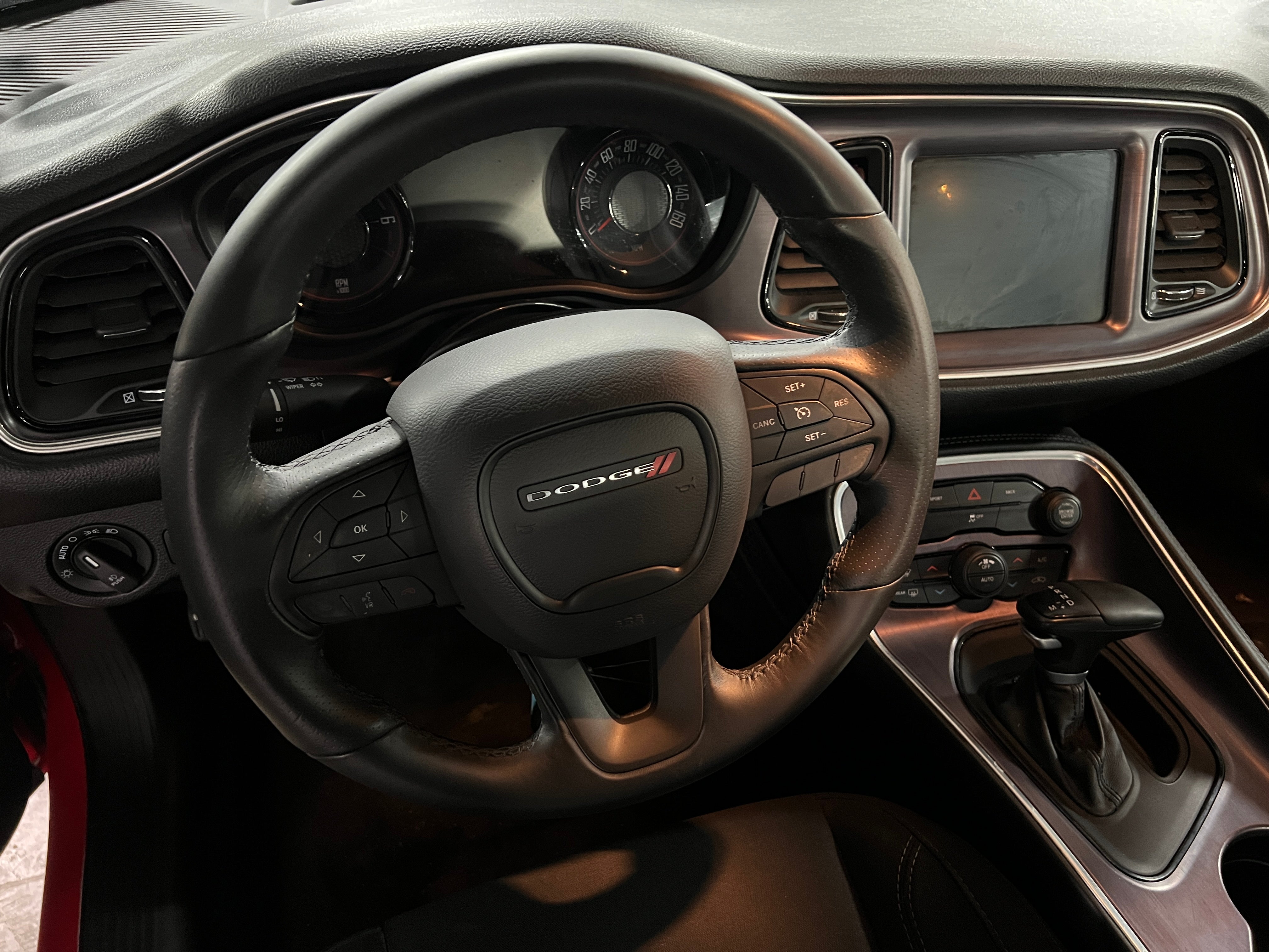 2016 Dodge Challenger SXT 4