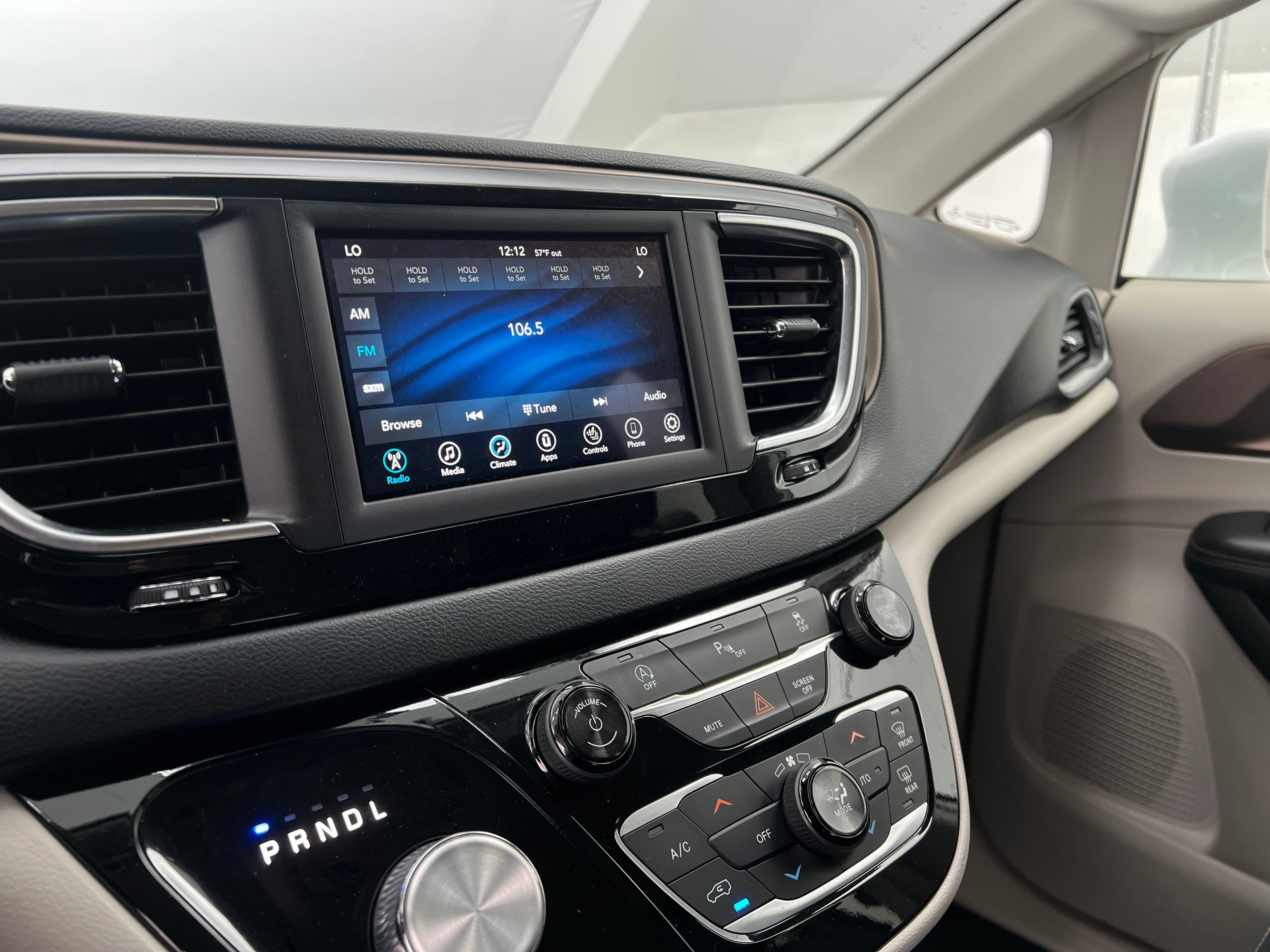 2019 Chrysler Pacifica Touring L 4