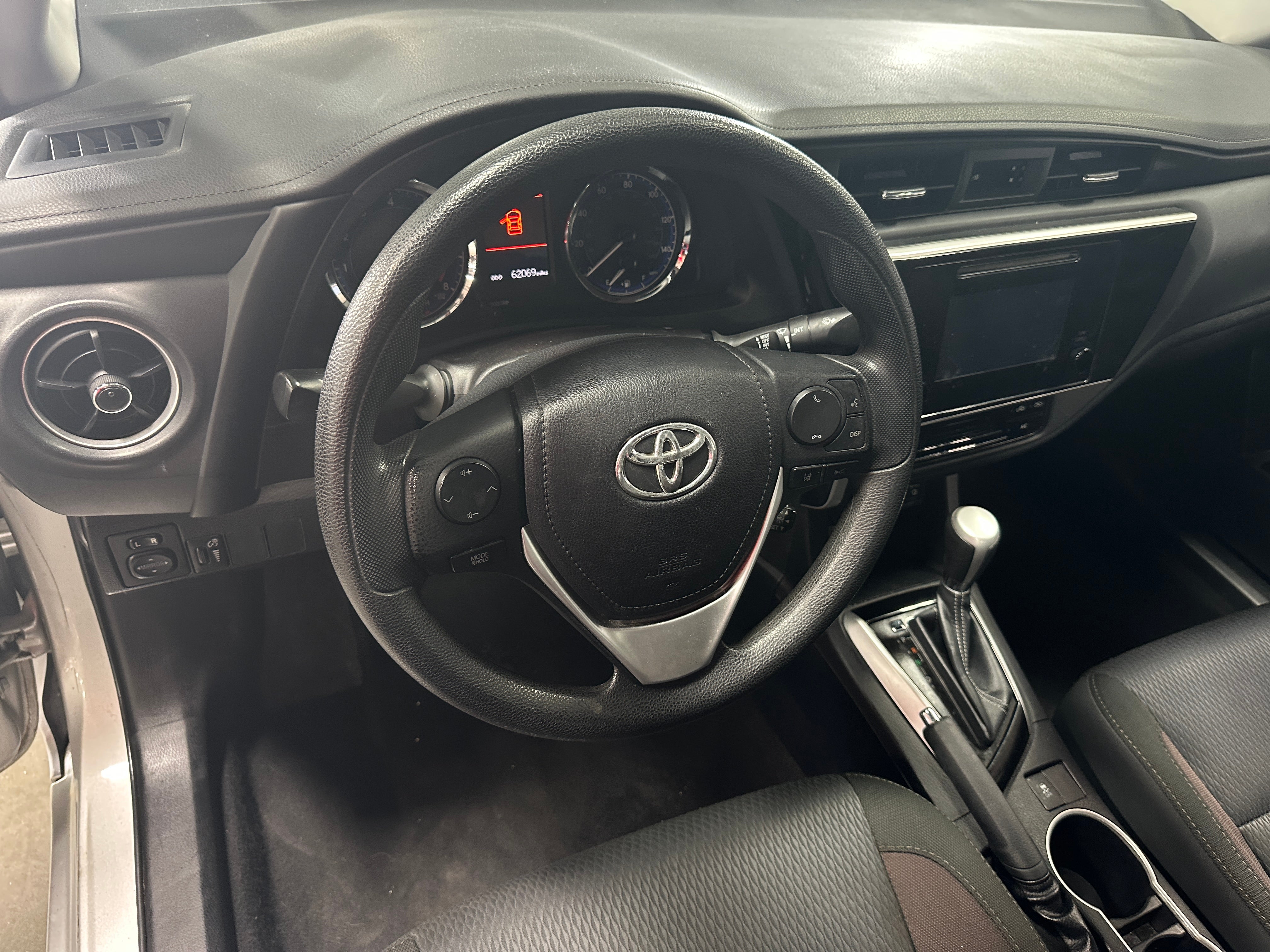 2018 Toyota Corolla LE 3