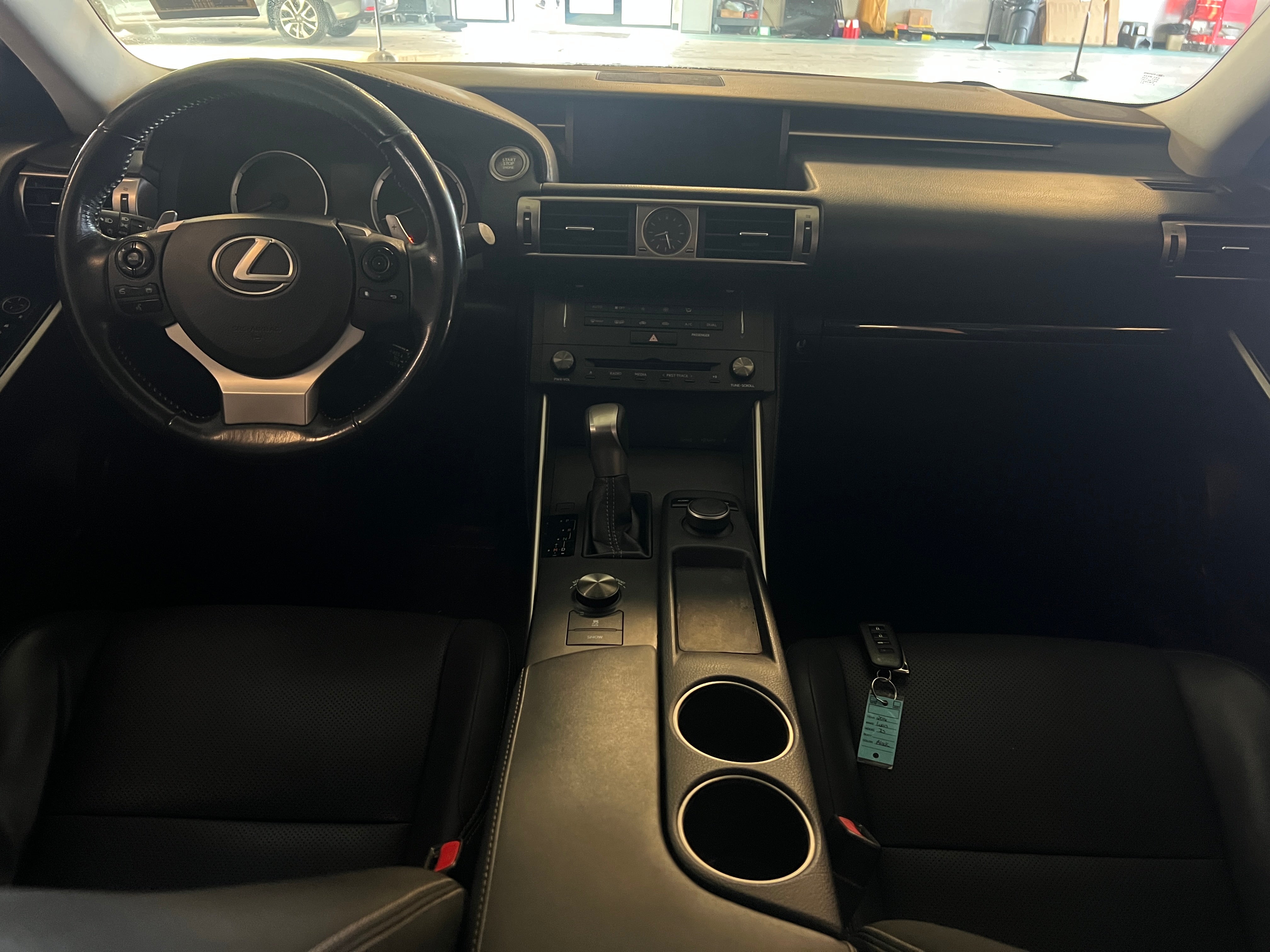 2016 Lexus IS 200t 2