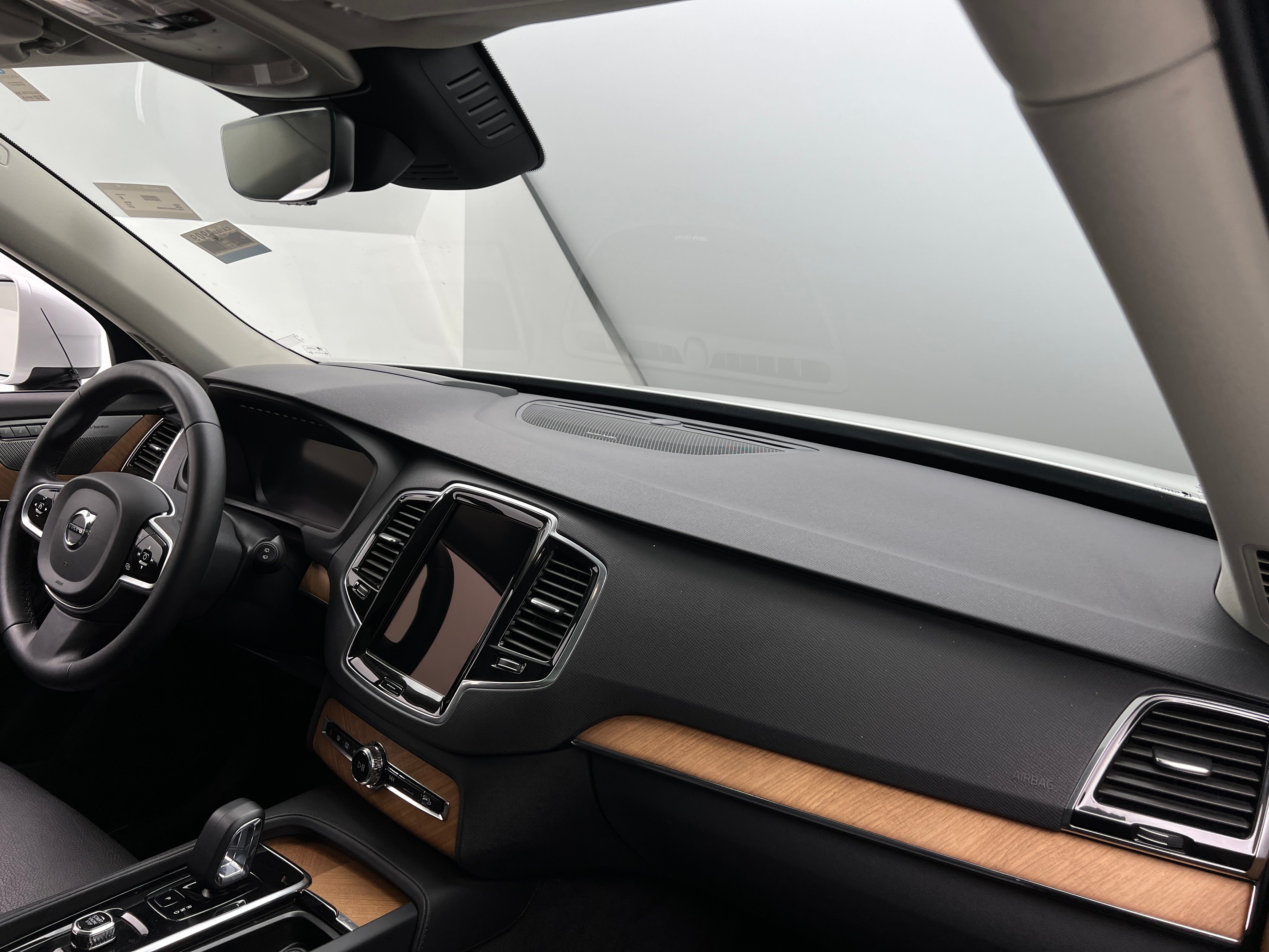 2023 Volvo XC90 B5 Plus 2