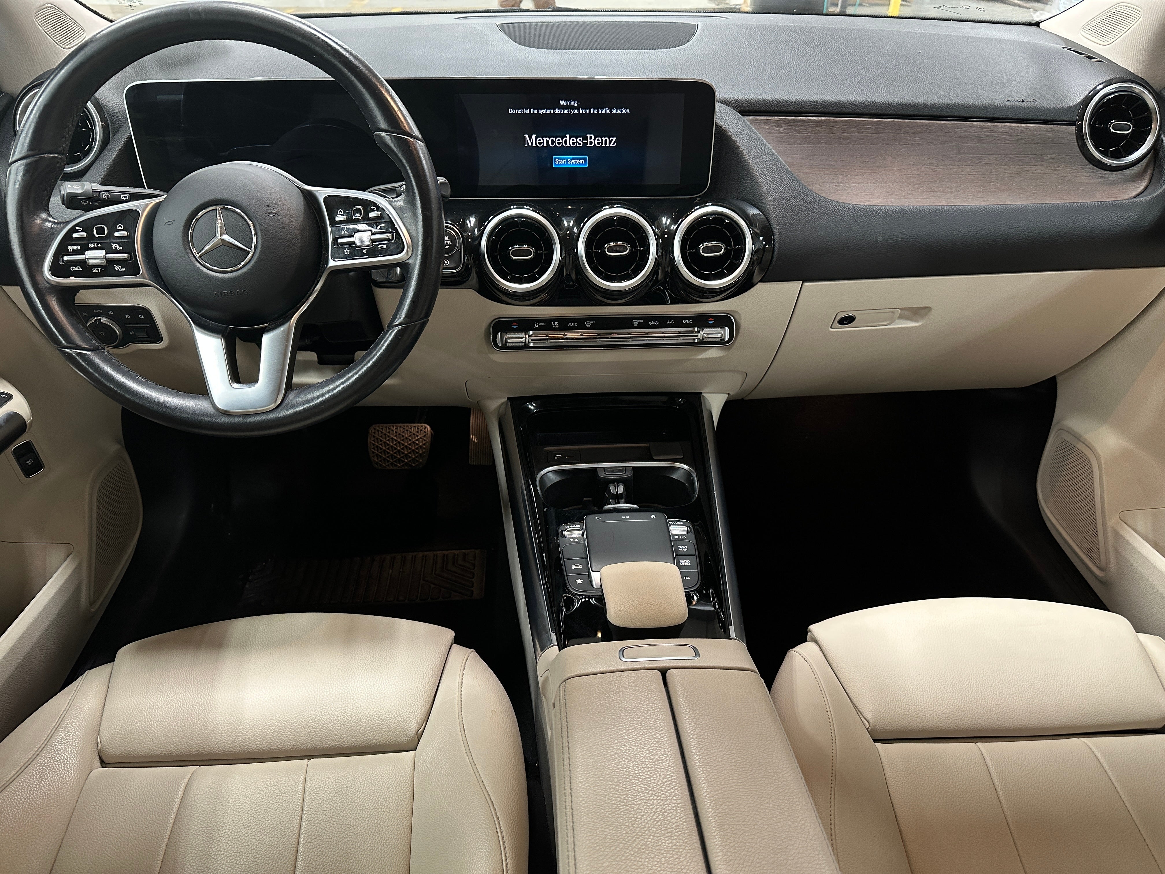 2021 Mercedes-Benz GLA 250 4MATIC 3