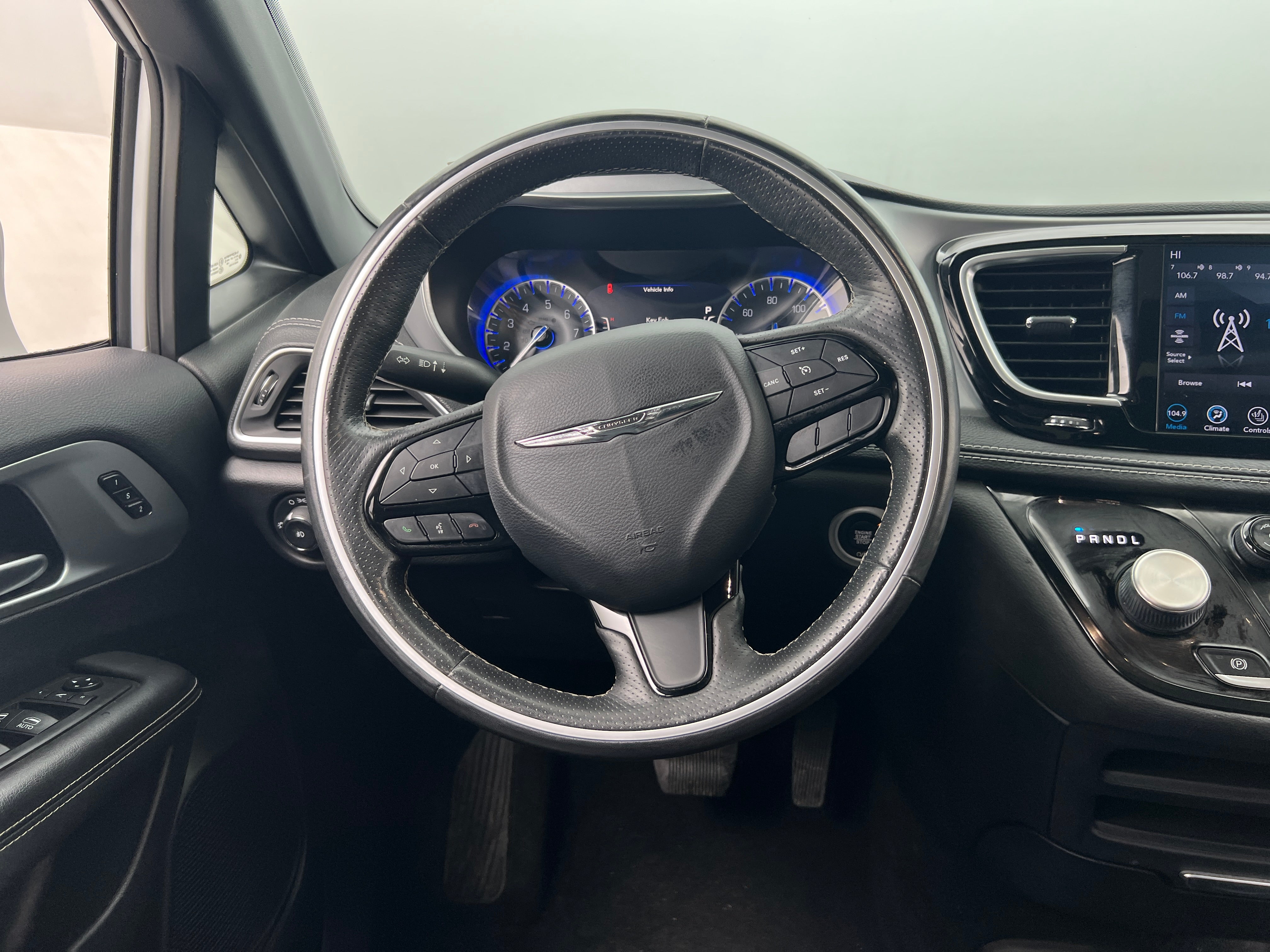 2019 Chrysler Pacifica Limited 4