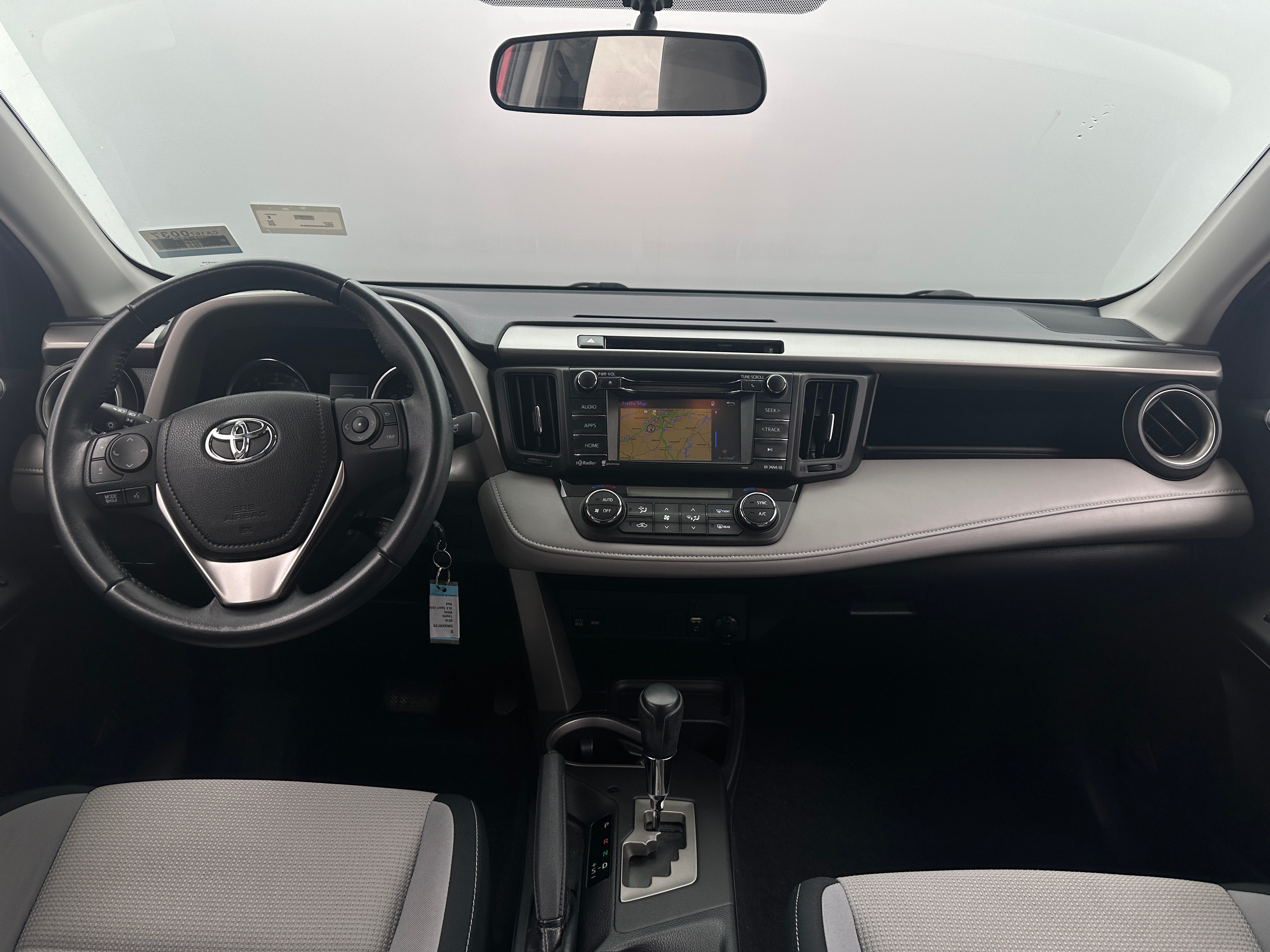 2016 Toyota RAV4 XLE 3