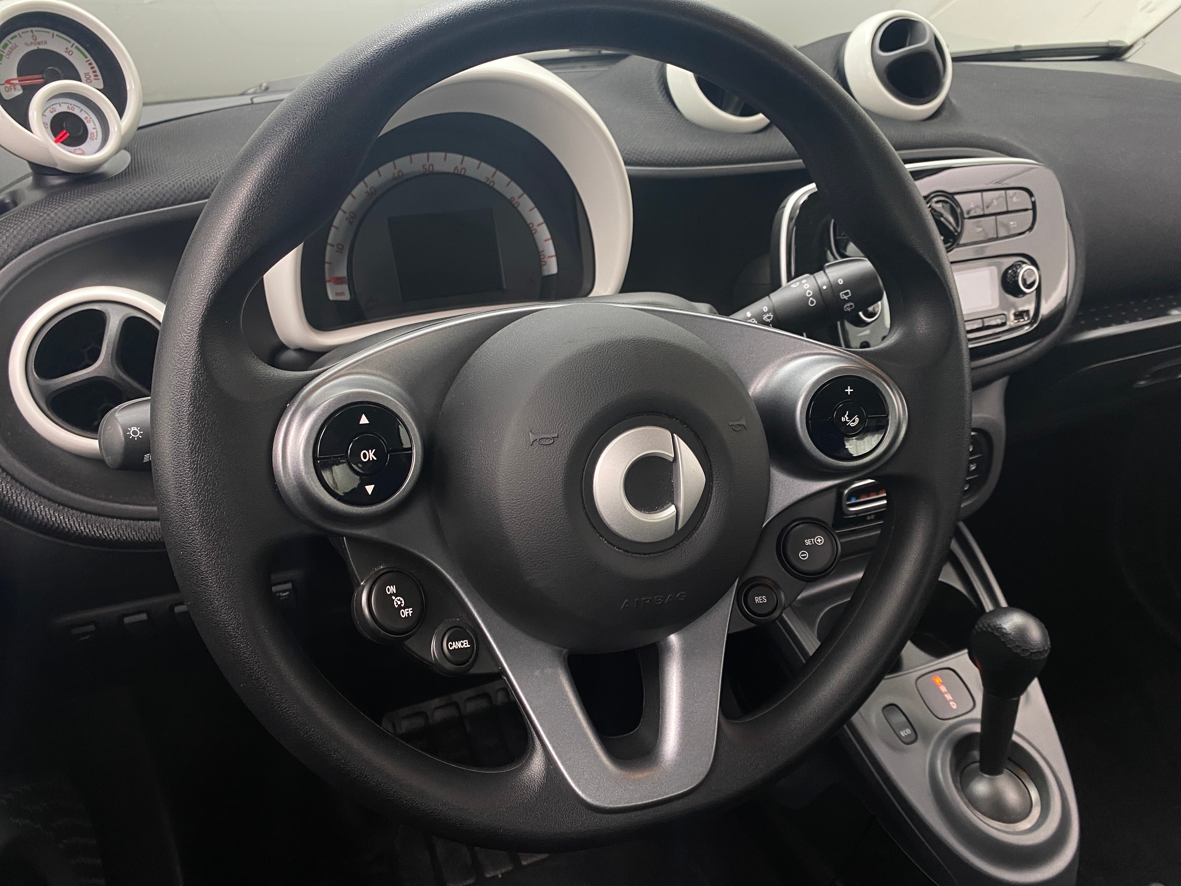 2018 smart fortwo Pure 4