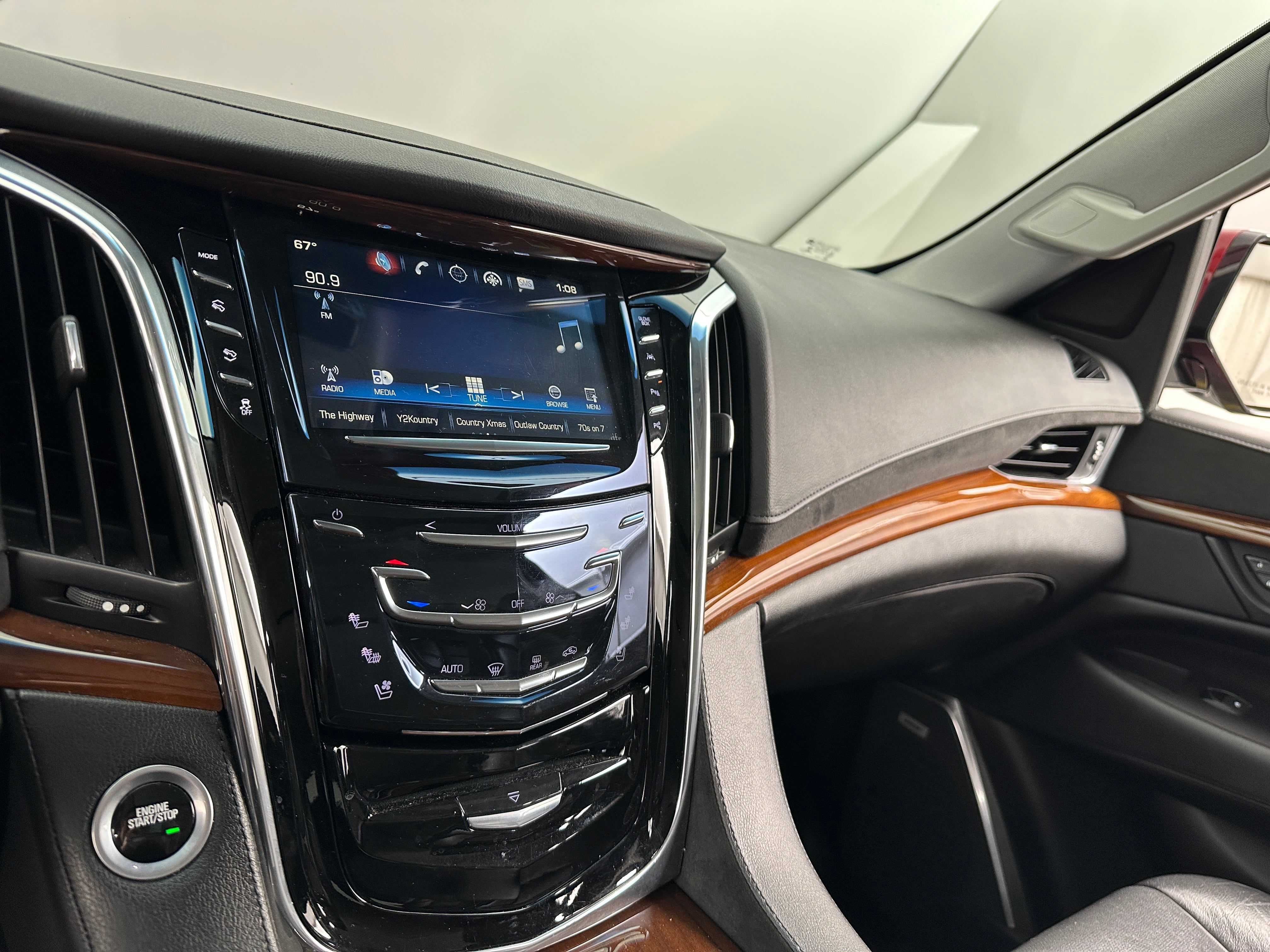 2018 Cadillac Escalade Premium Luxury 4