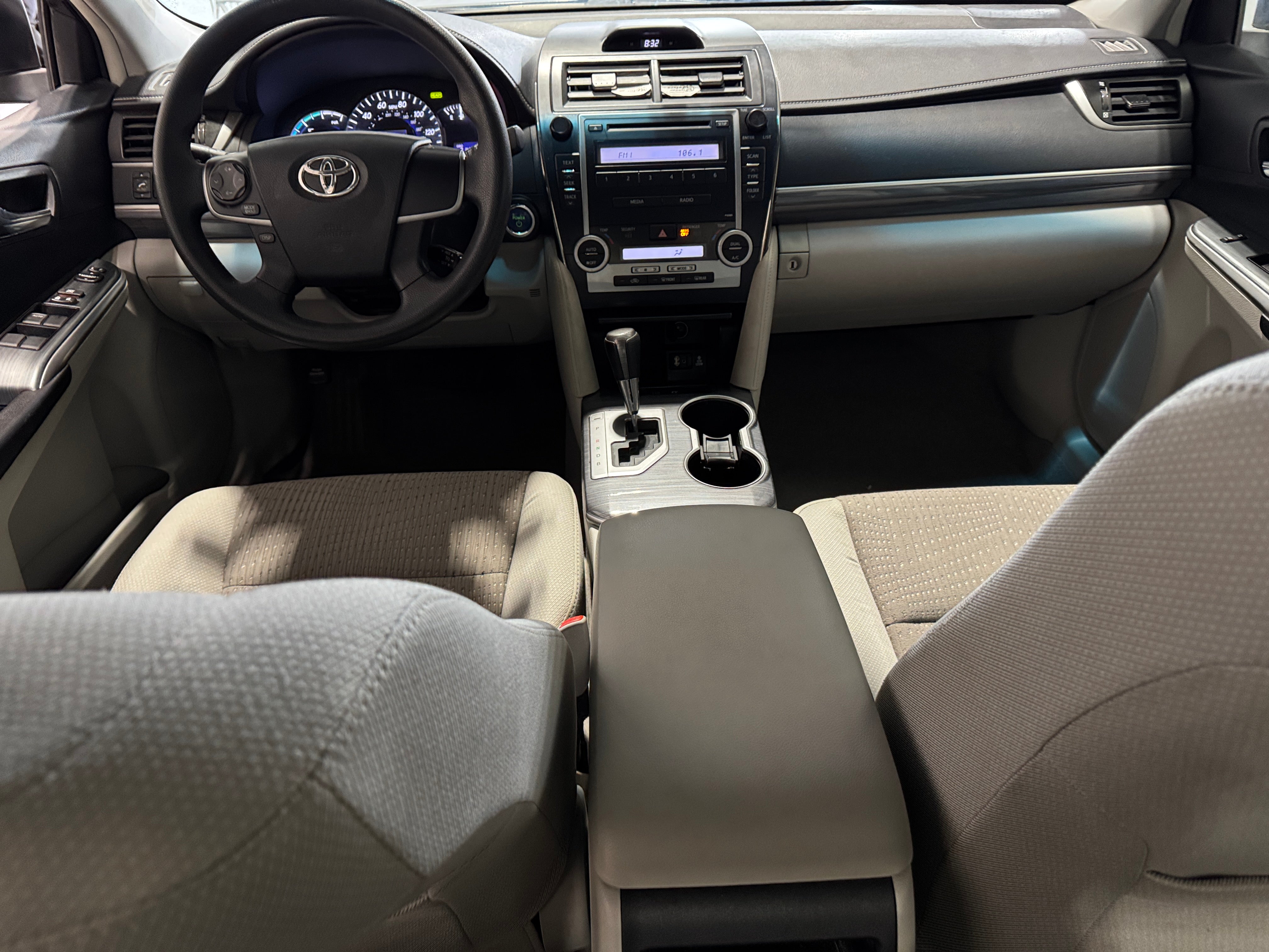 2012 Toyota Camry LE 3