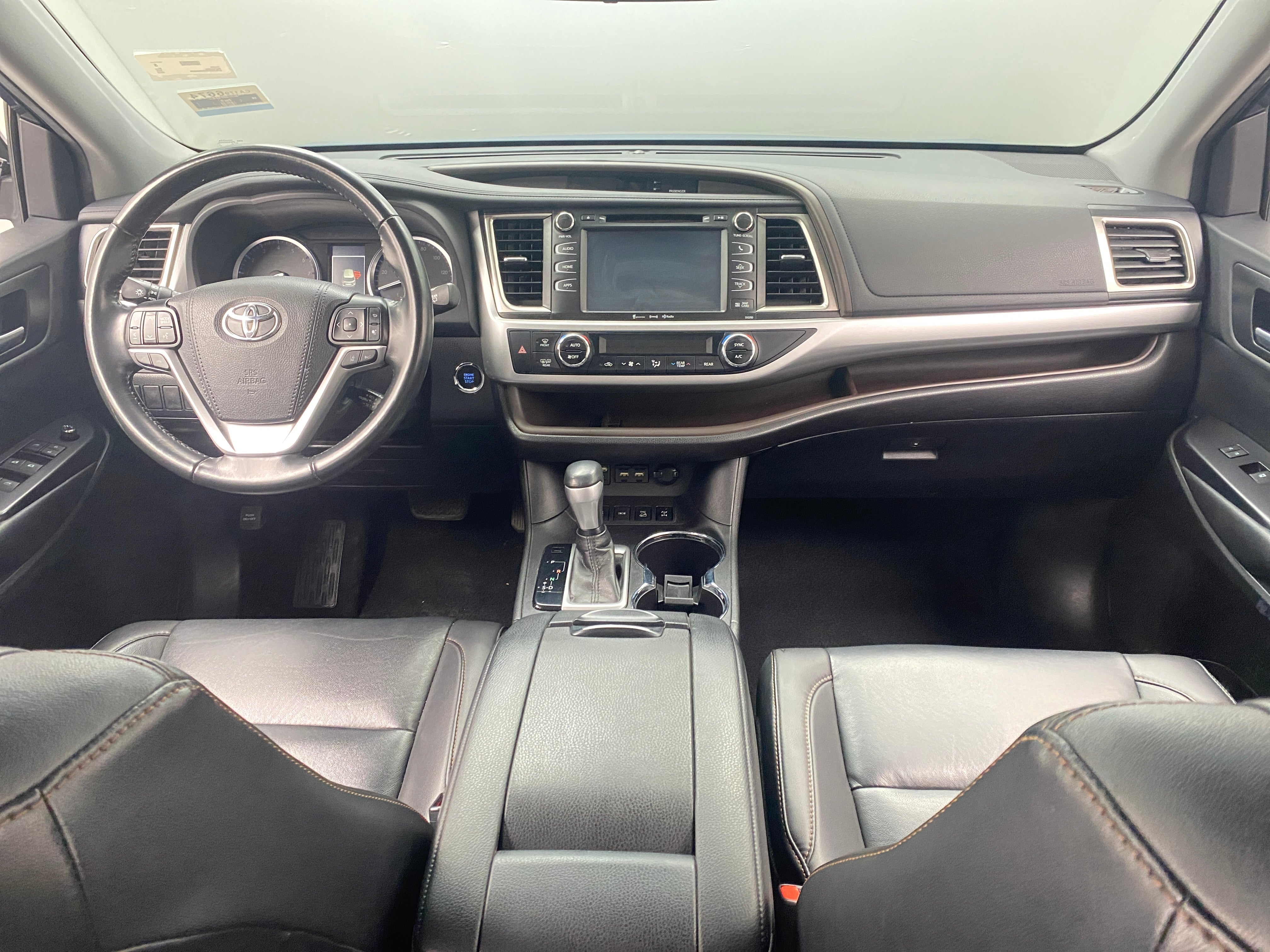 2019 Toyota Highlander XLE 2