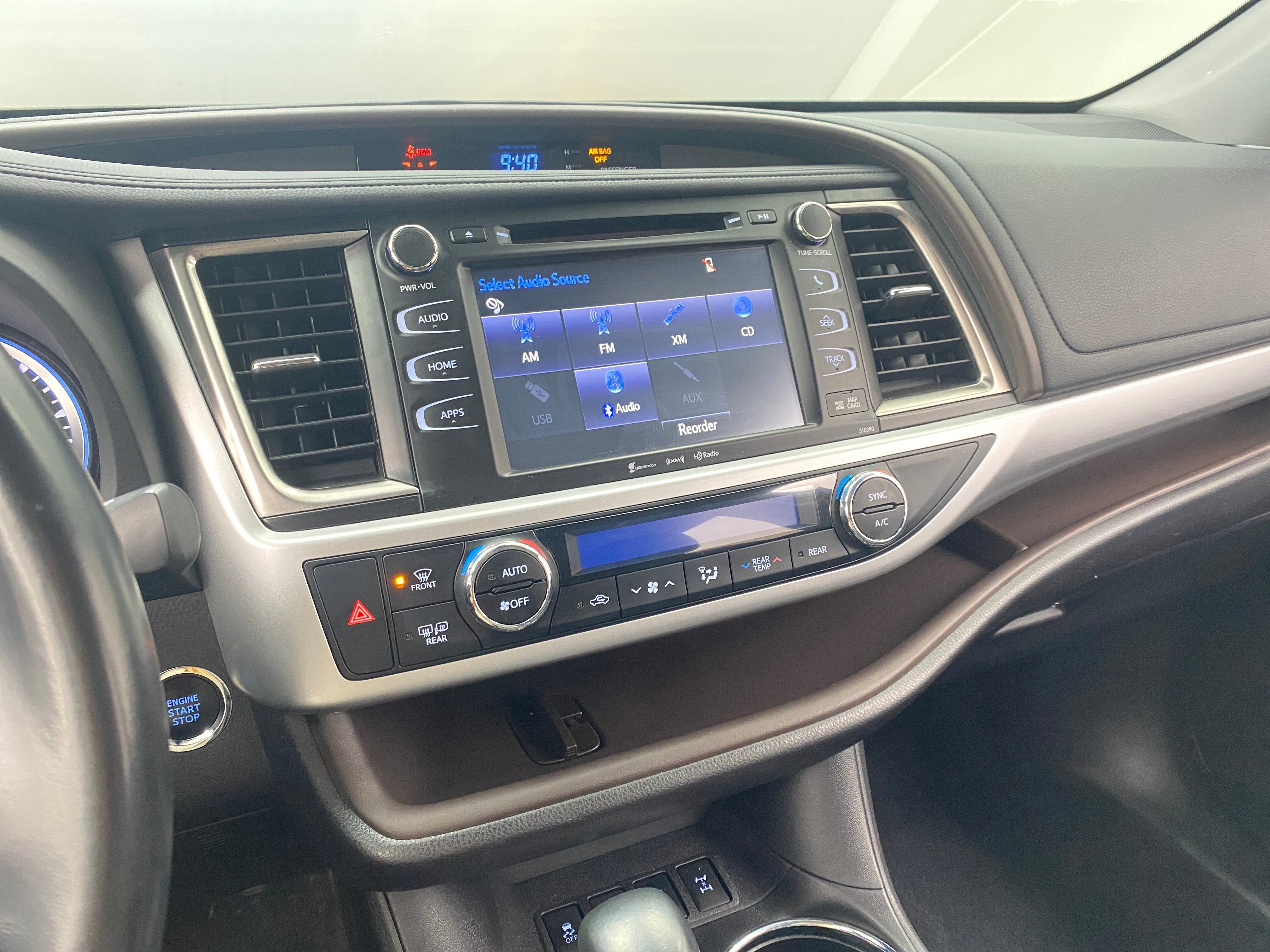 2019 Toyota Highlander XLE 3