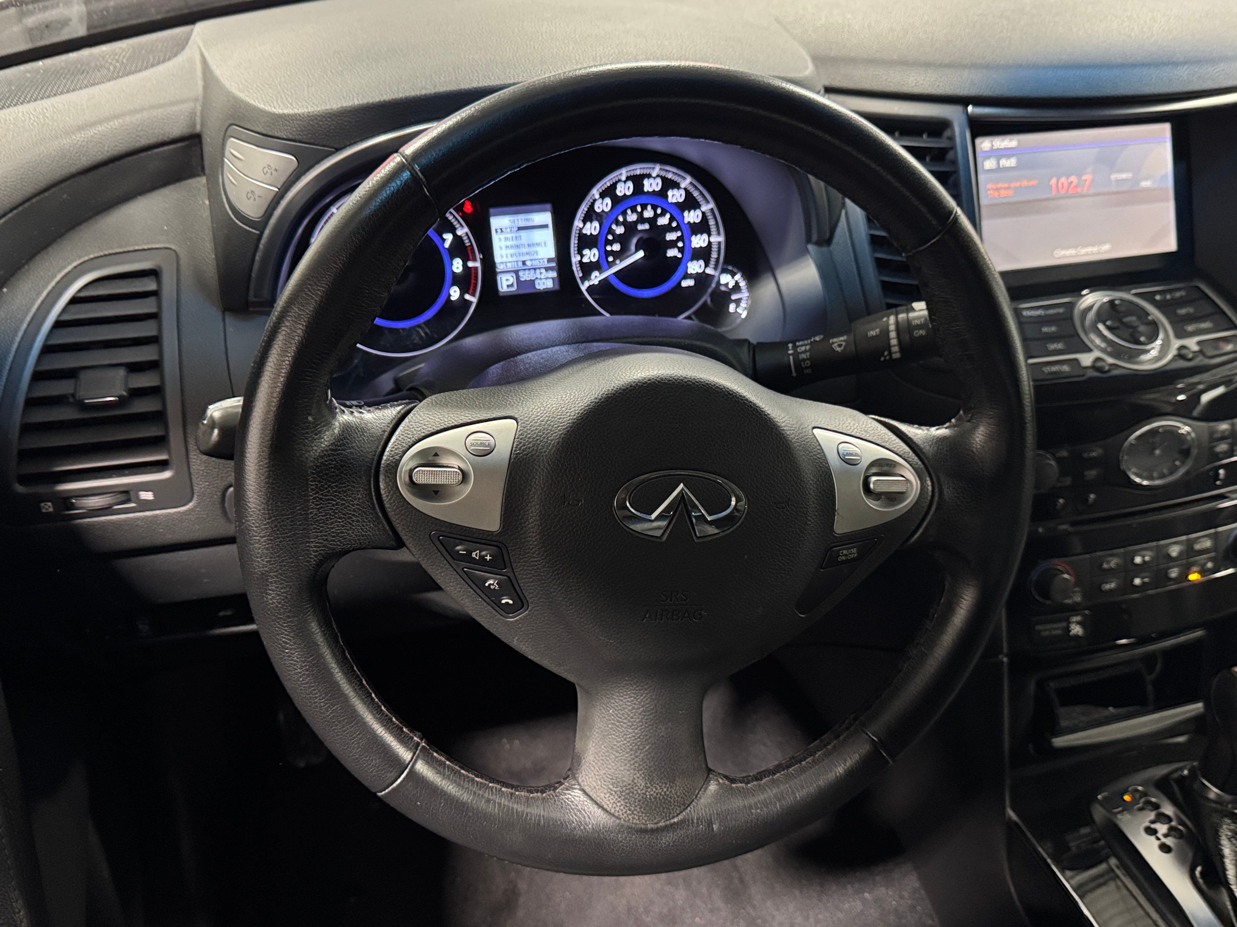 2017 INFINITI QX70  4