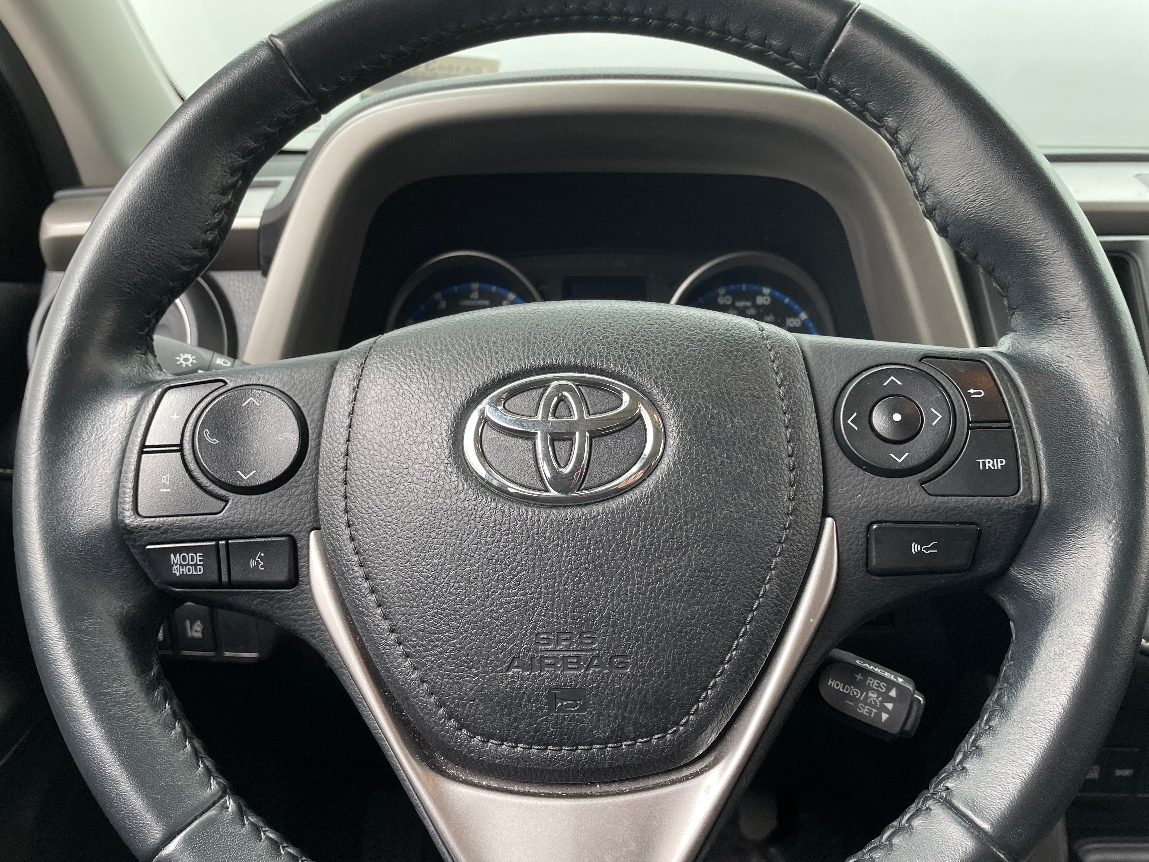 2018 Toyota RAV4 XLE 5